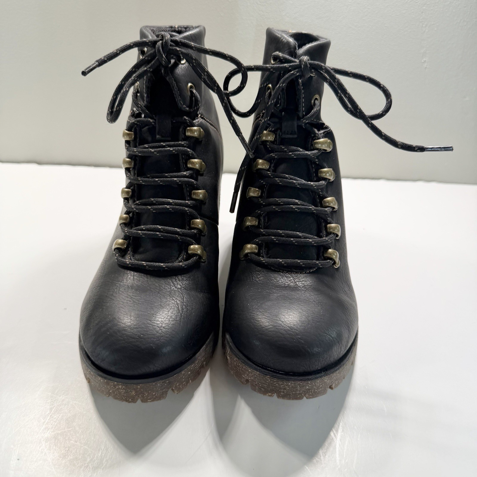 Korks NEW Erica Lace Up Boot 7 Black Vegan Hikers Combat Heel Bootie Comfort