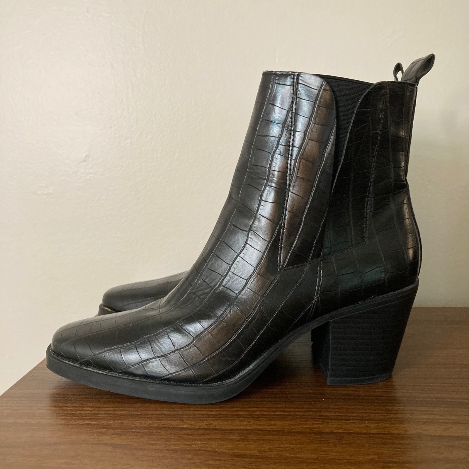 Croc Embossed Square Toe Block Heel Black Ankle Boot 40 Truffle Collection Moto