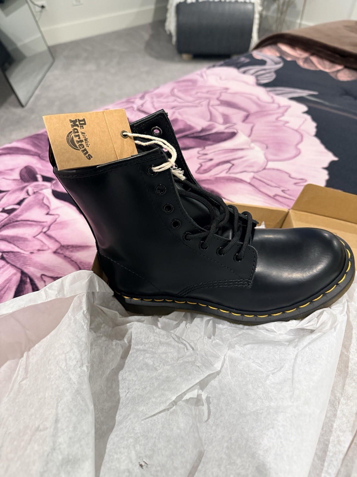Dr. Martens 1460 Women’s Original Smooth Leather Lace Up Boots – Black, Size 8