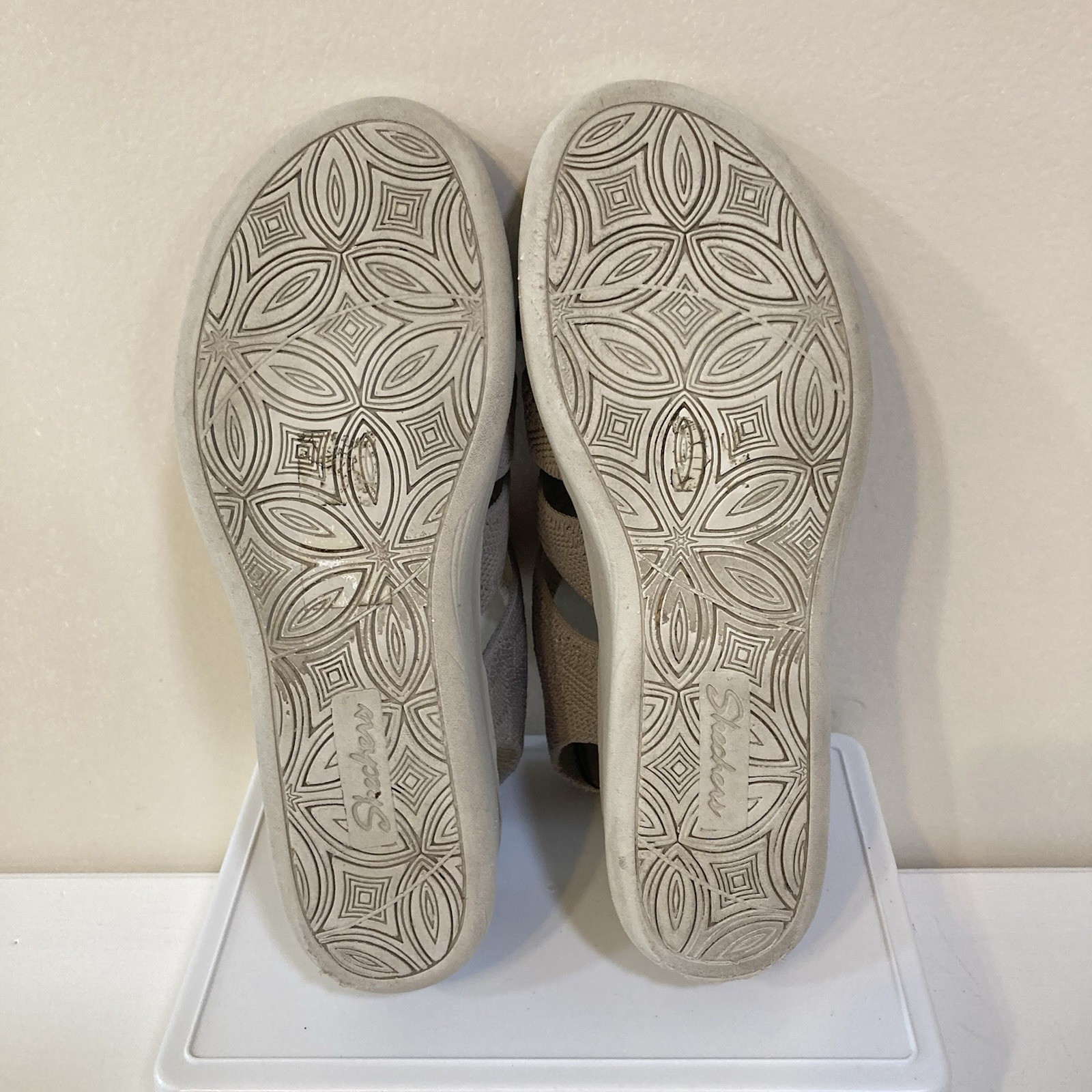 Skechers Pier Lite Memory Maker Knit Wedge Sandals Sz 10 Womens Taupe