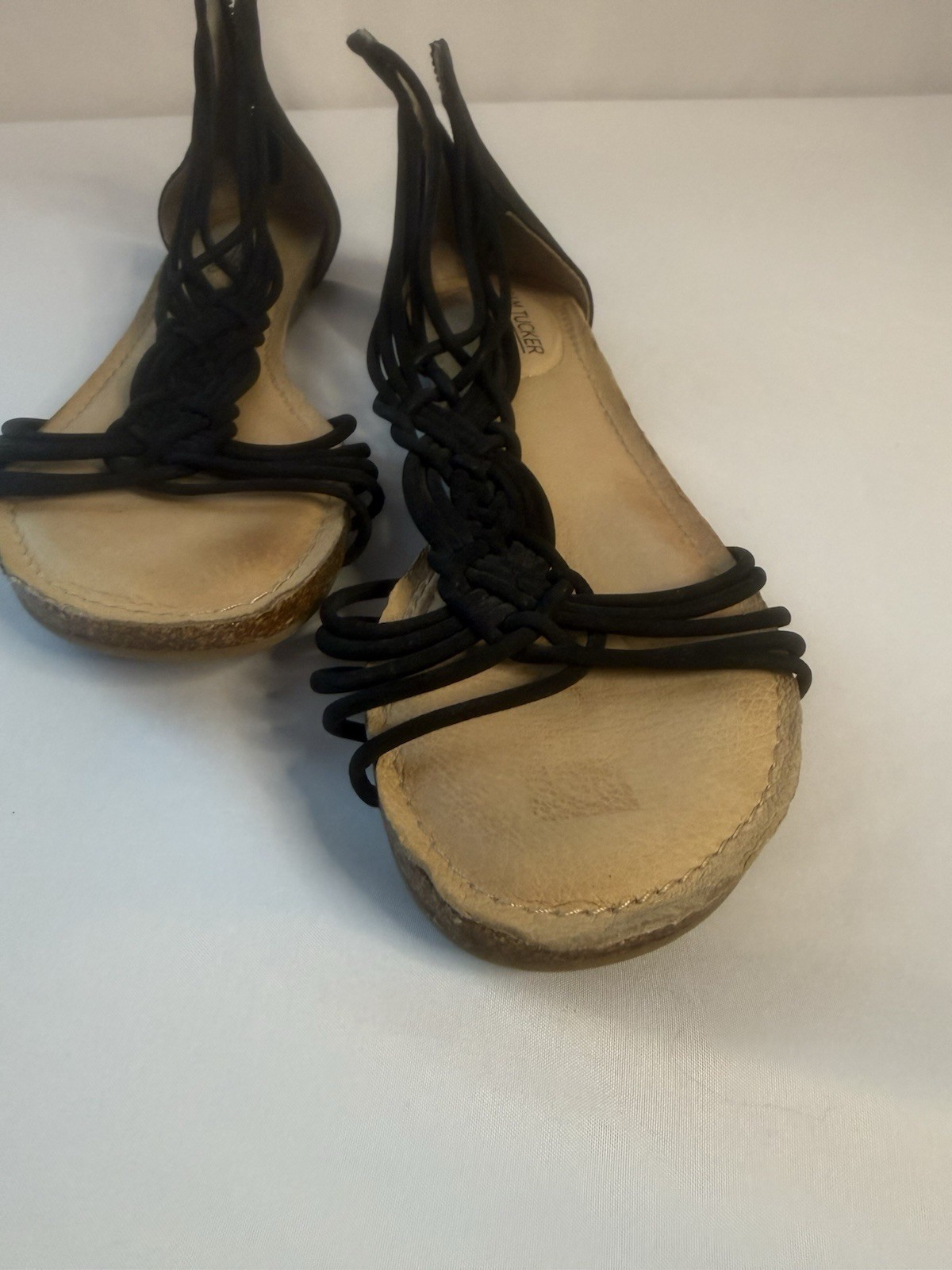 Adam Tucker by Me Too Cali Black Open Toe Gladiator CushIoned Sandal Sz 8