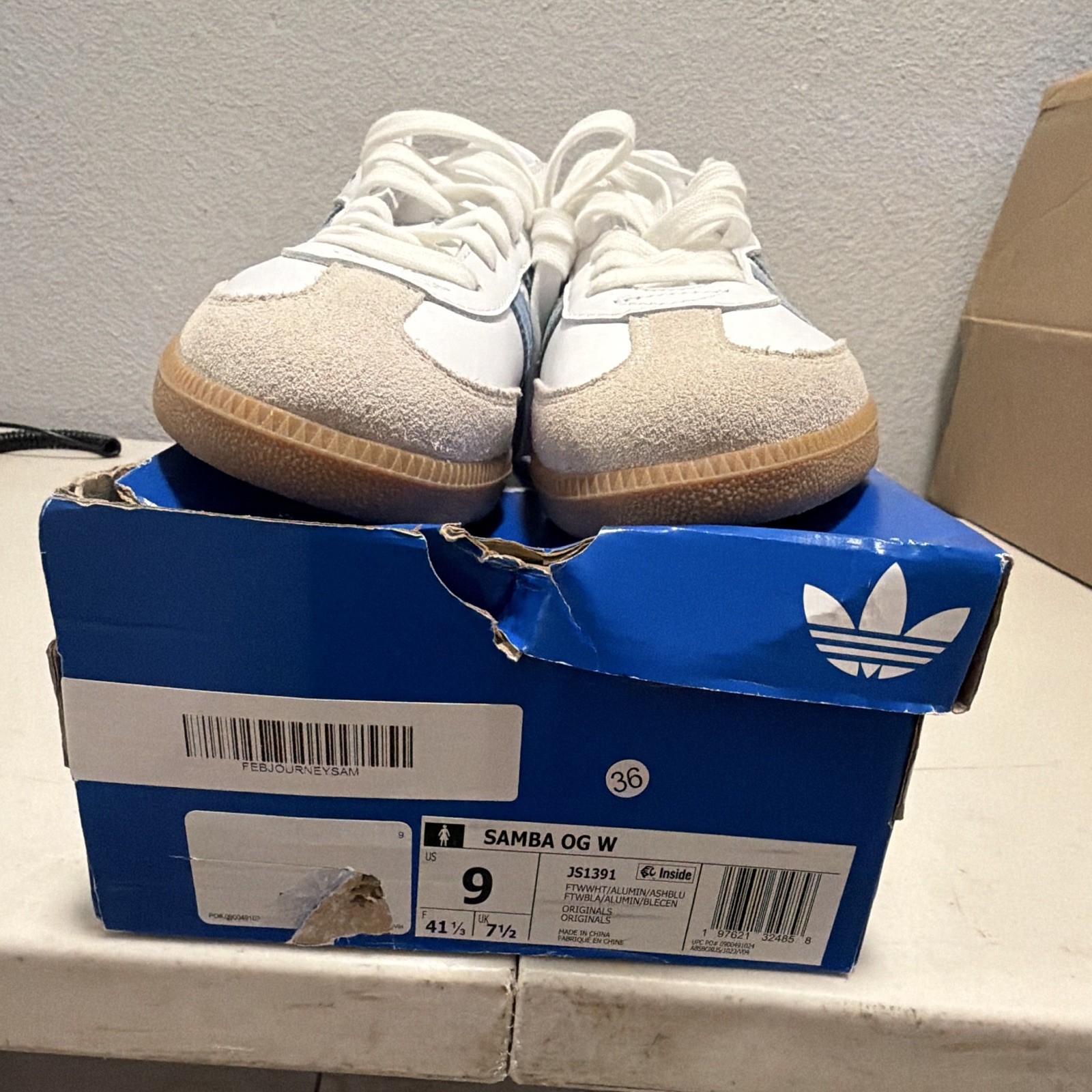 adidas Samba OG Women’s Low Top Sneakers White/Ash Blue Gum JS1391