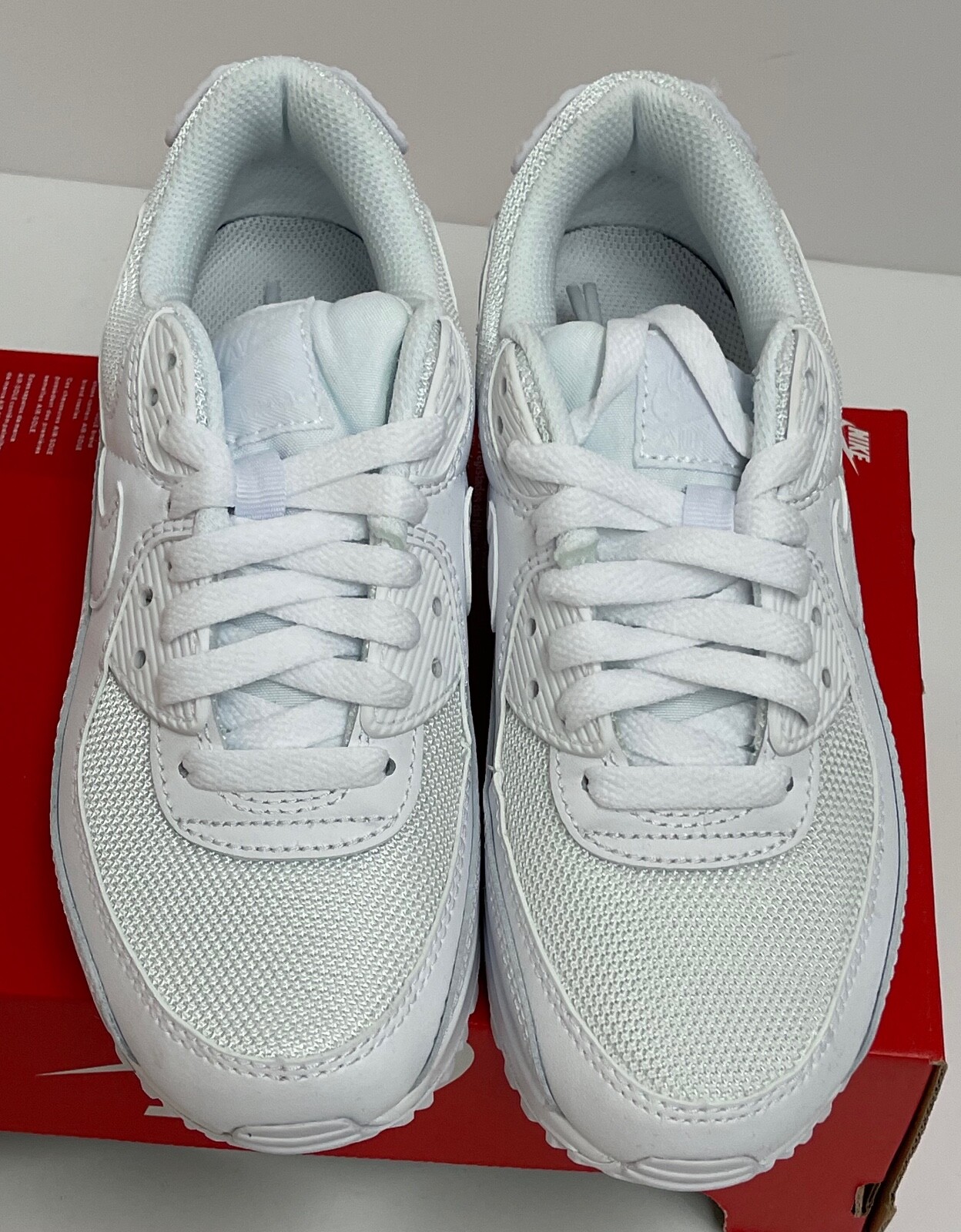 Nike Air Max 90 CQ2560 100 Triple White Women’s Sneakers WOMEN SIZE 5 MEN 3.5