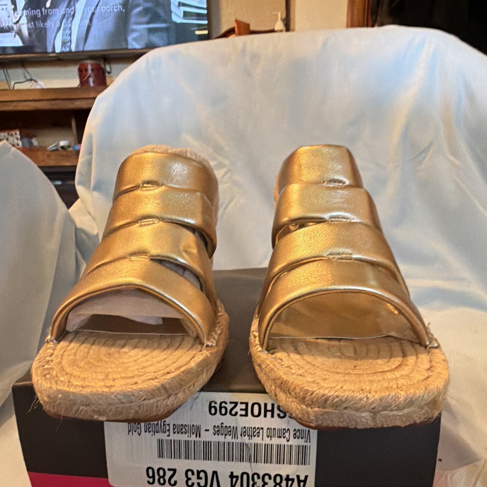 Vince Camuto Gold Leather Wedge Slip-On Sandals Women’s US 9 EU 41 M Logo