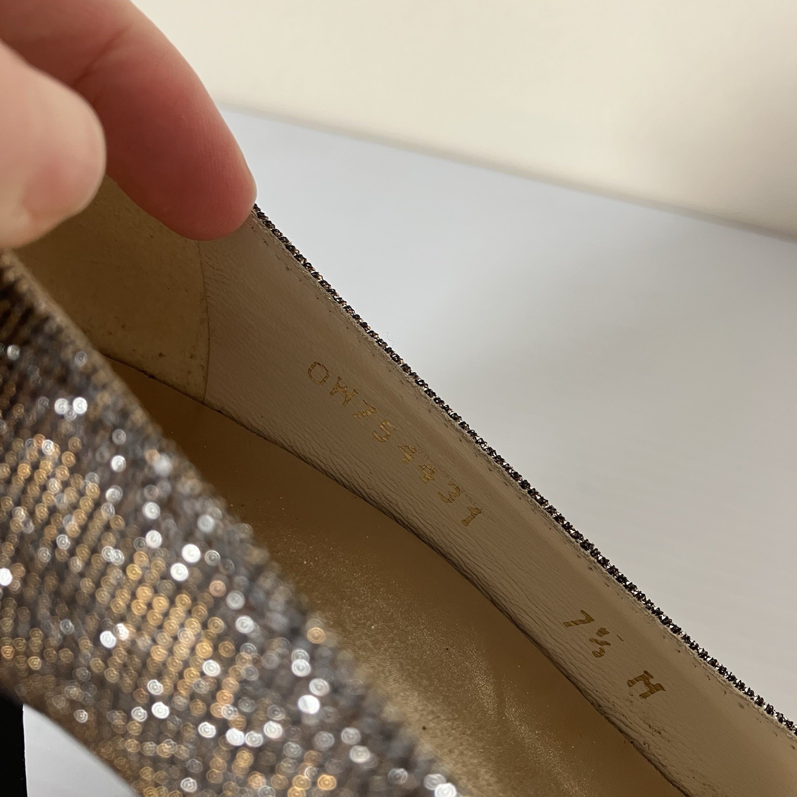 Stuart Weitzman Pyrite Nocturn Glitter Bowover Peep Toe Pumps size 7.5