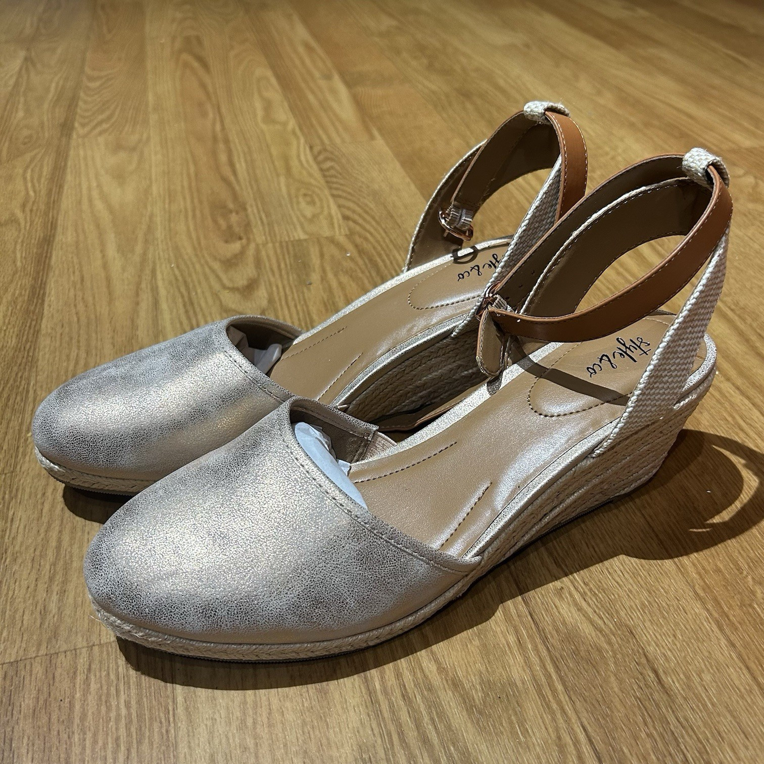 Style & Co Women’s Gold Leather Wedge Heel Ankle Strap Closed Toe Buckle