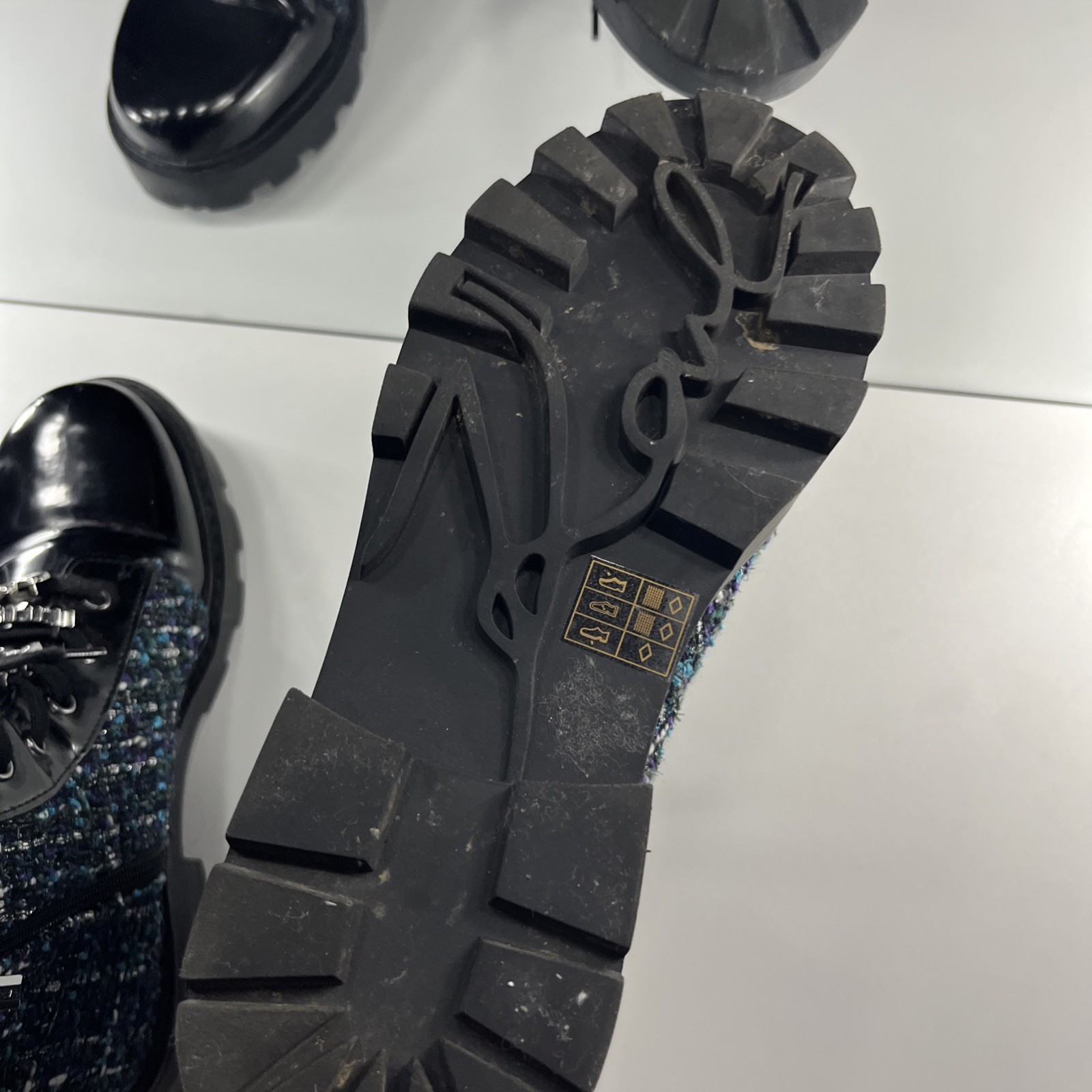 Karl Lagerfeld Women Boots Size 8