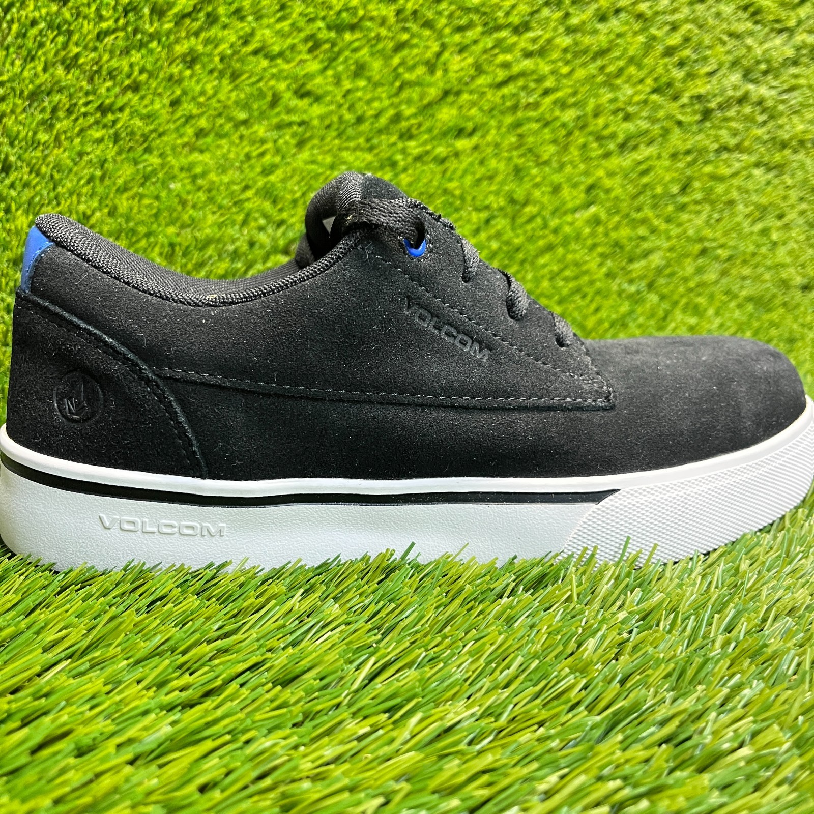 Volcom True Womens Size 8.5M Black White Blue Suede Composite Toe Work Shoes
