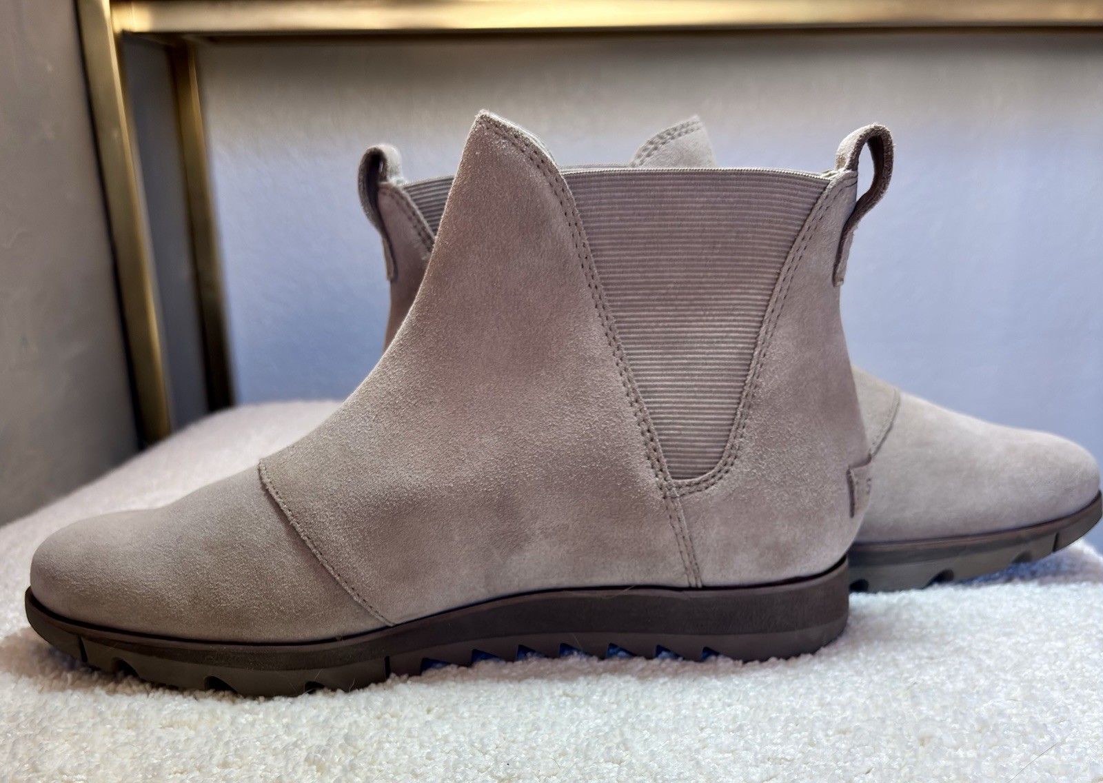 Sorel Women’s Taupe Suede Chelsea Ankle Boot Pull Tab Elastic Gore Block Heel 9M
