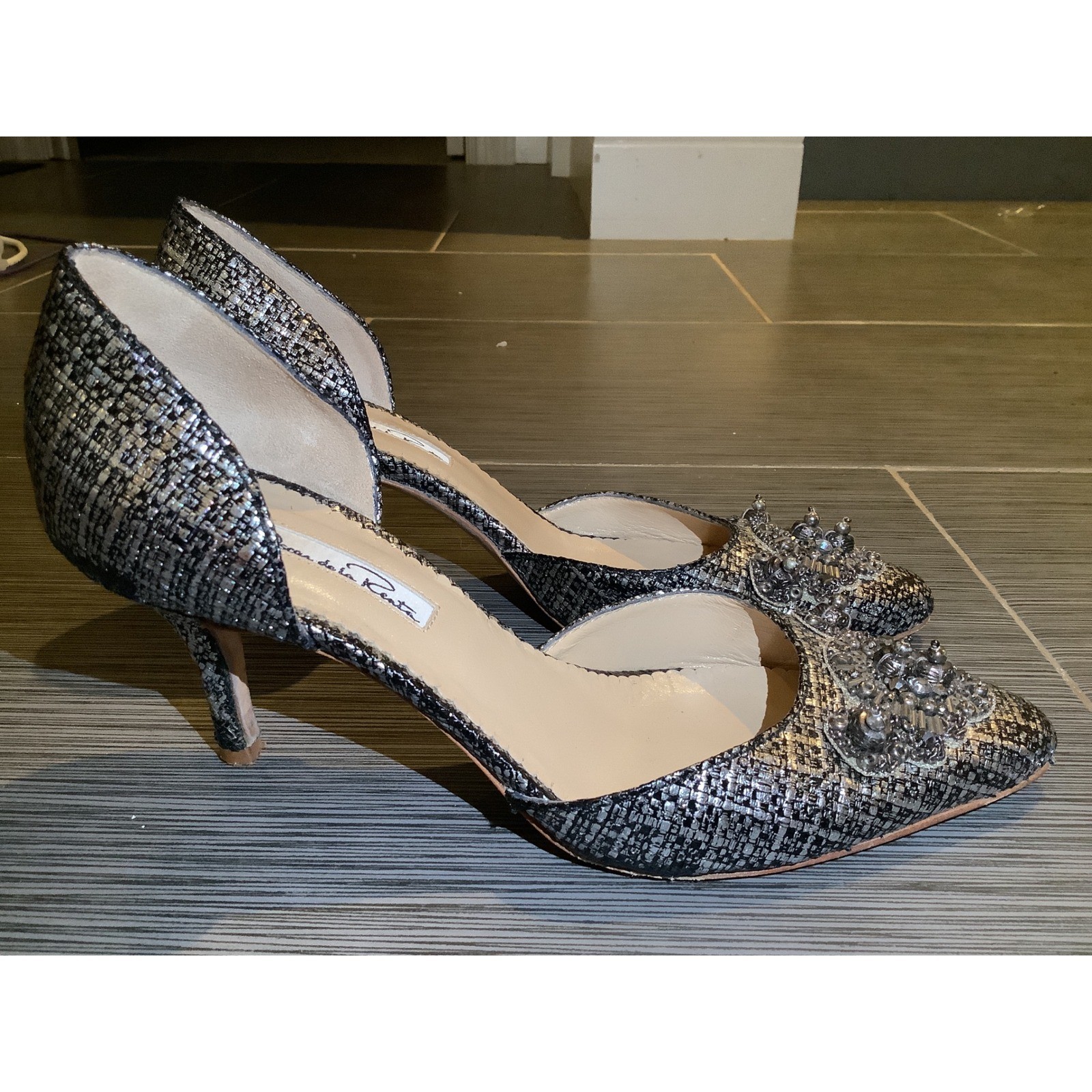 Oscar de la Renta Silver Black Metallic Beaded d’Orsay Pumps Heels Size 38 Italy