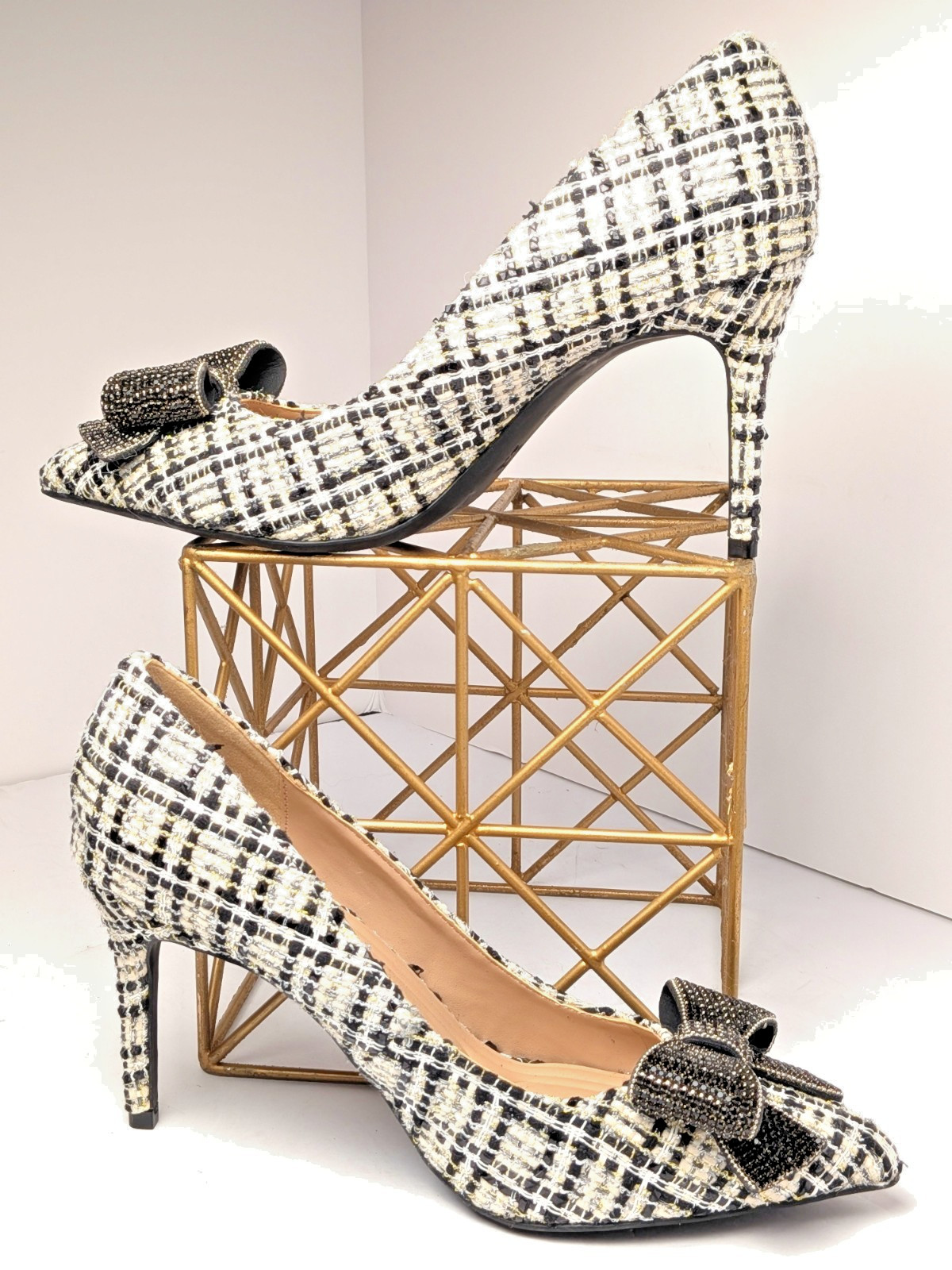 BCBGeneration Beverli Plaid w/ Silver Threads Rhinestone Bow Heels Size 8 — NWOB