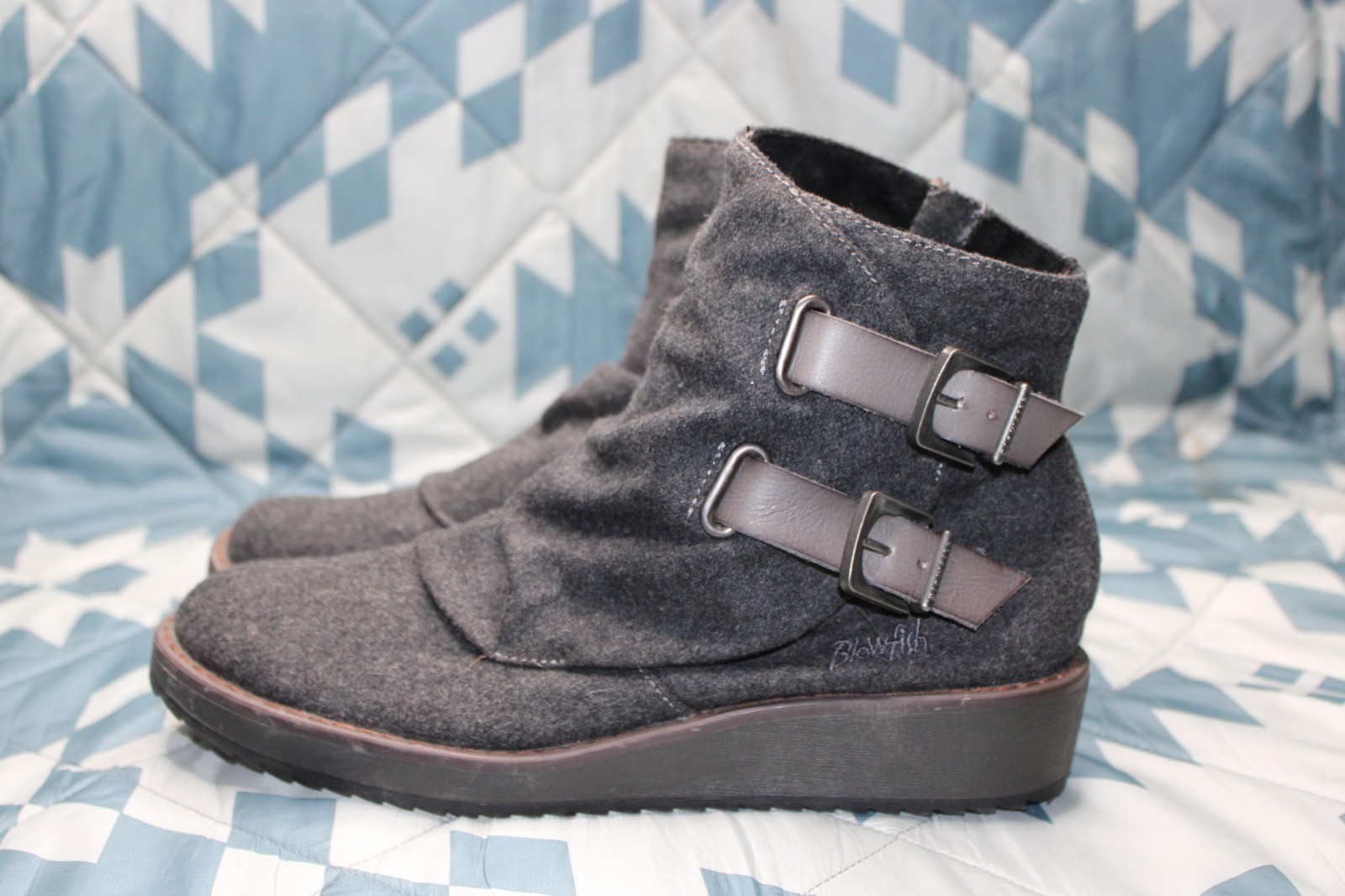 Blowfish Women’s 10M Flannel Ankle Gray Boots