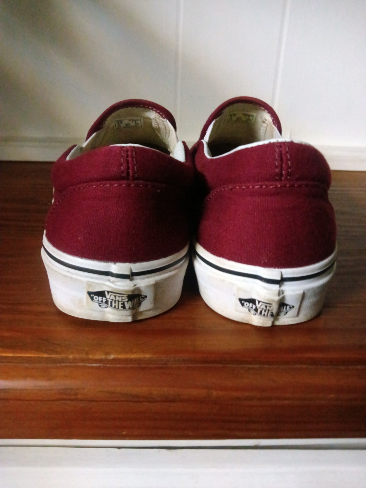 Vans Classic Slip-On Shoes Burgundy Canvas Women’s 7.5 Men’s 6.0