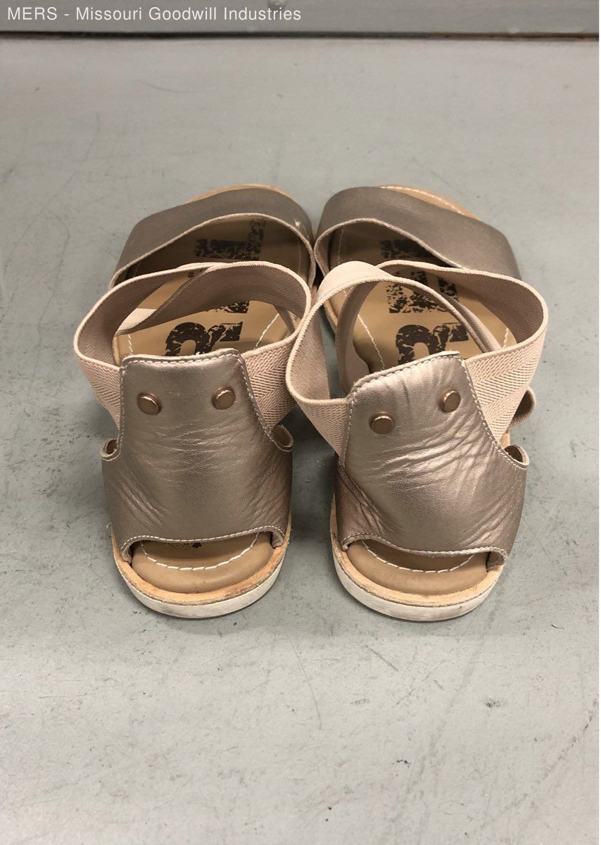 Sorel Roaming Multi Strap Rose Gold Metallic Sandal Women’s Size 7.5
