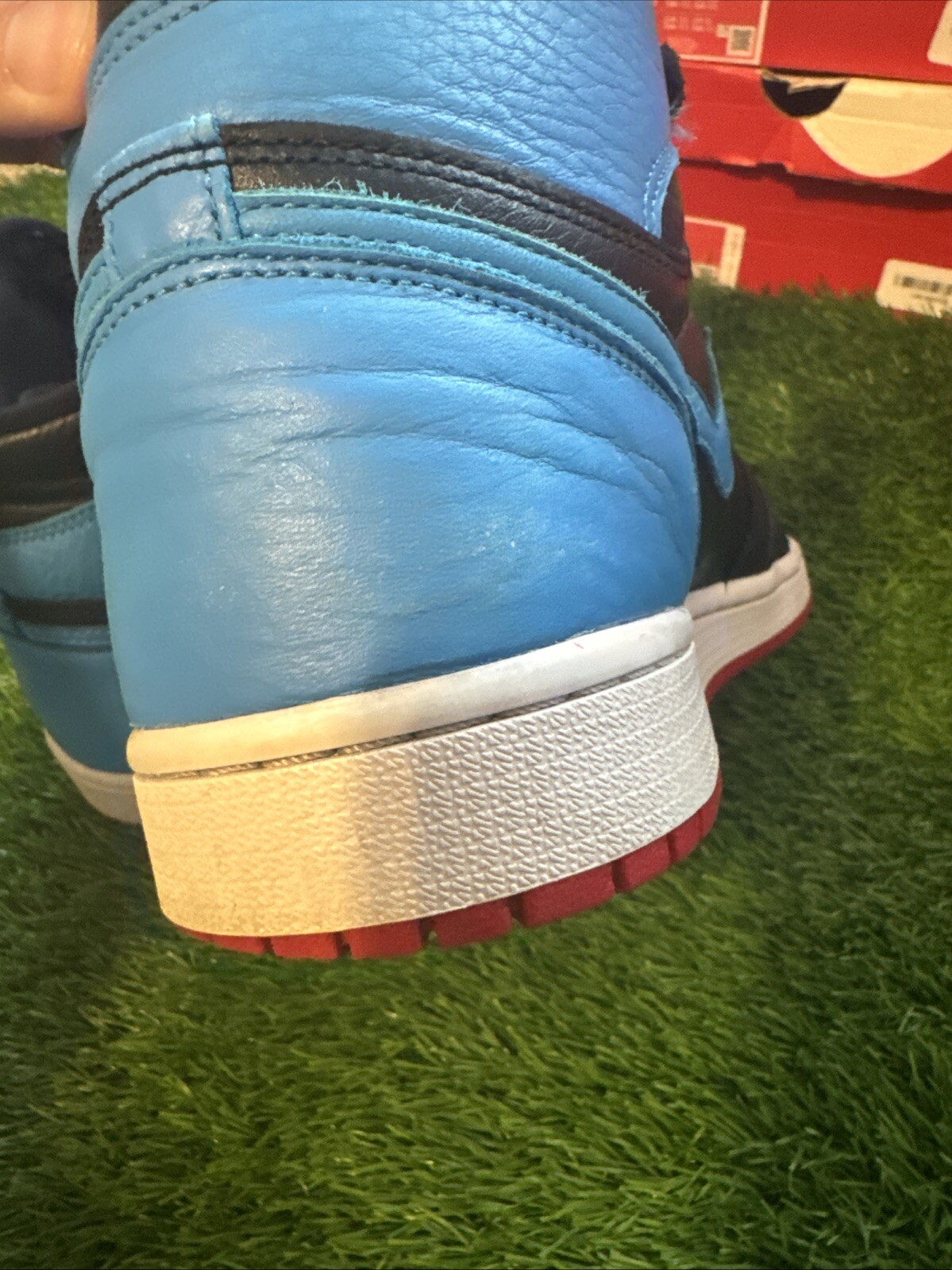 Size M 11 / W 12.5 – Jordan 1 High OG UNC To Chicago 2020