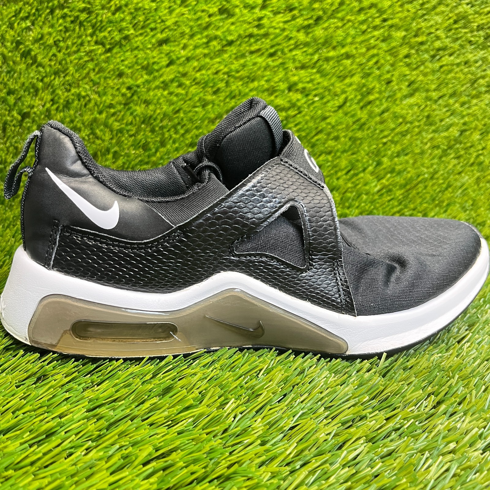 Nike Air Max Bella TR 5 Women Size 7 Black White Athletic Running Shoes Sneakers