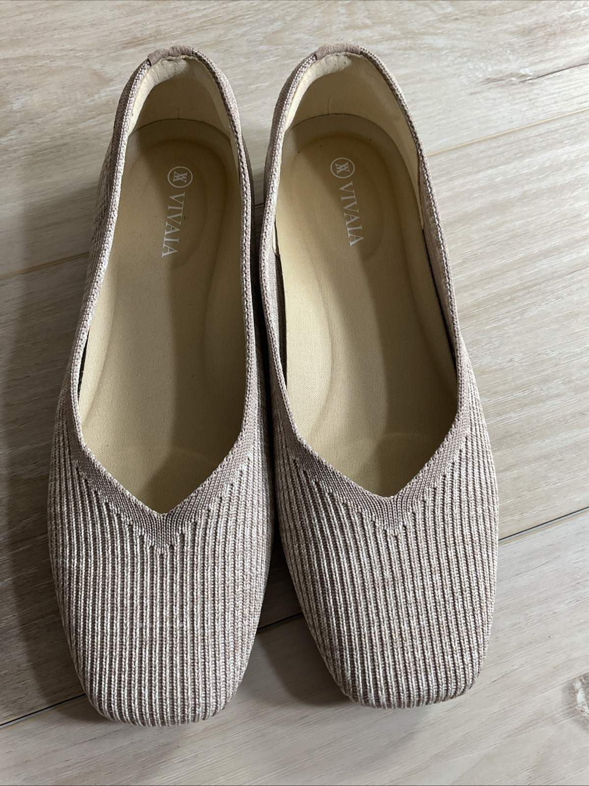 Vivaia Margot 2.0 Ballet Flats Sz 6.5 EU 37 Beige Ivory Square Toe V Cut Comfort