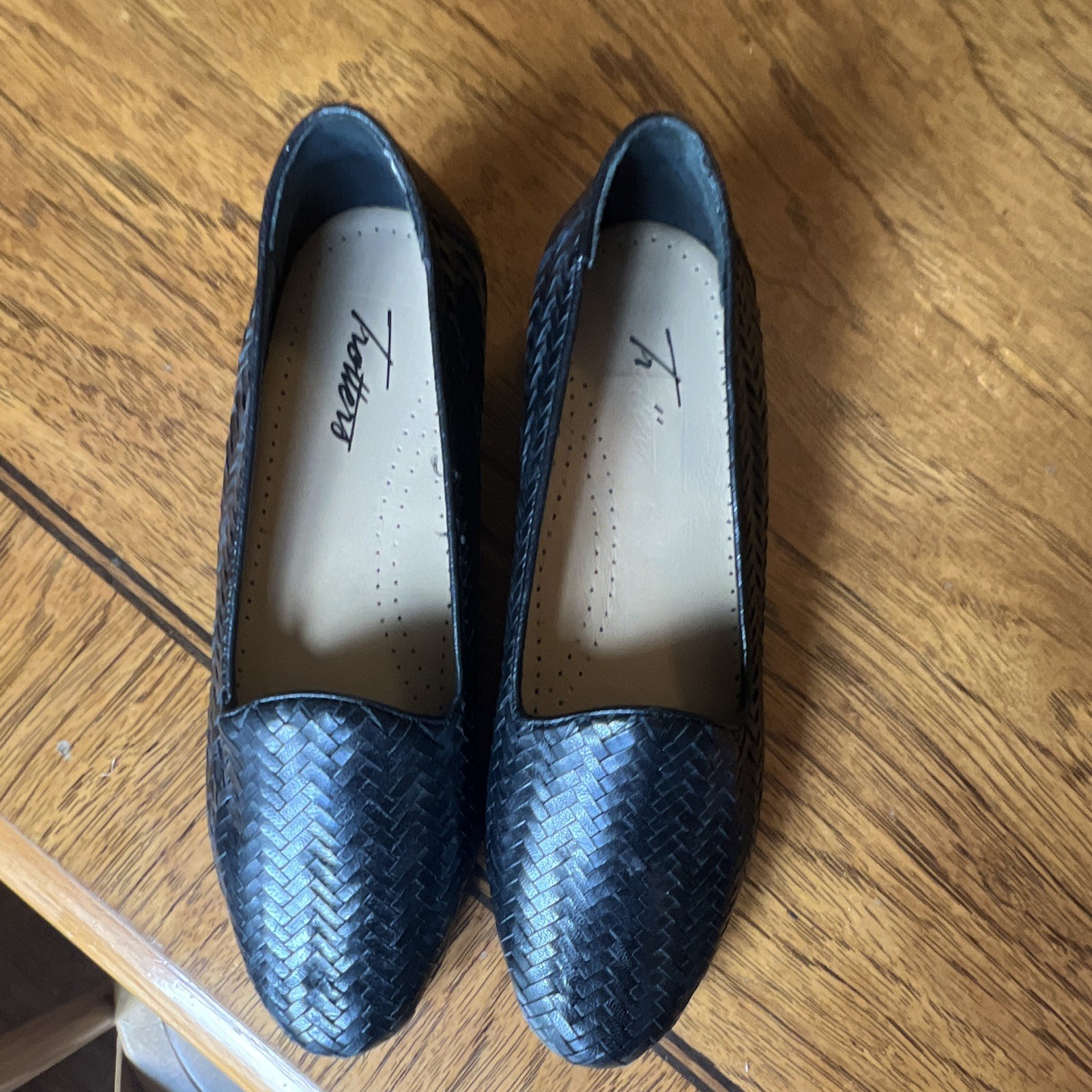 Trotters Liz III Woven Leather Loafers 7