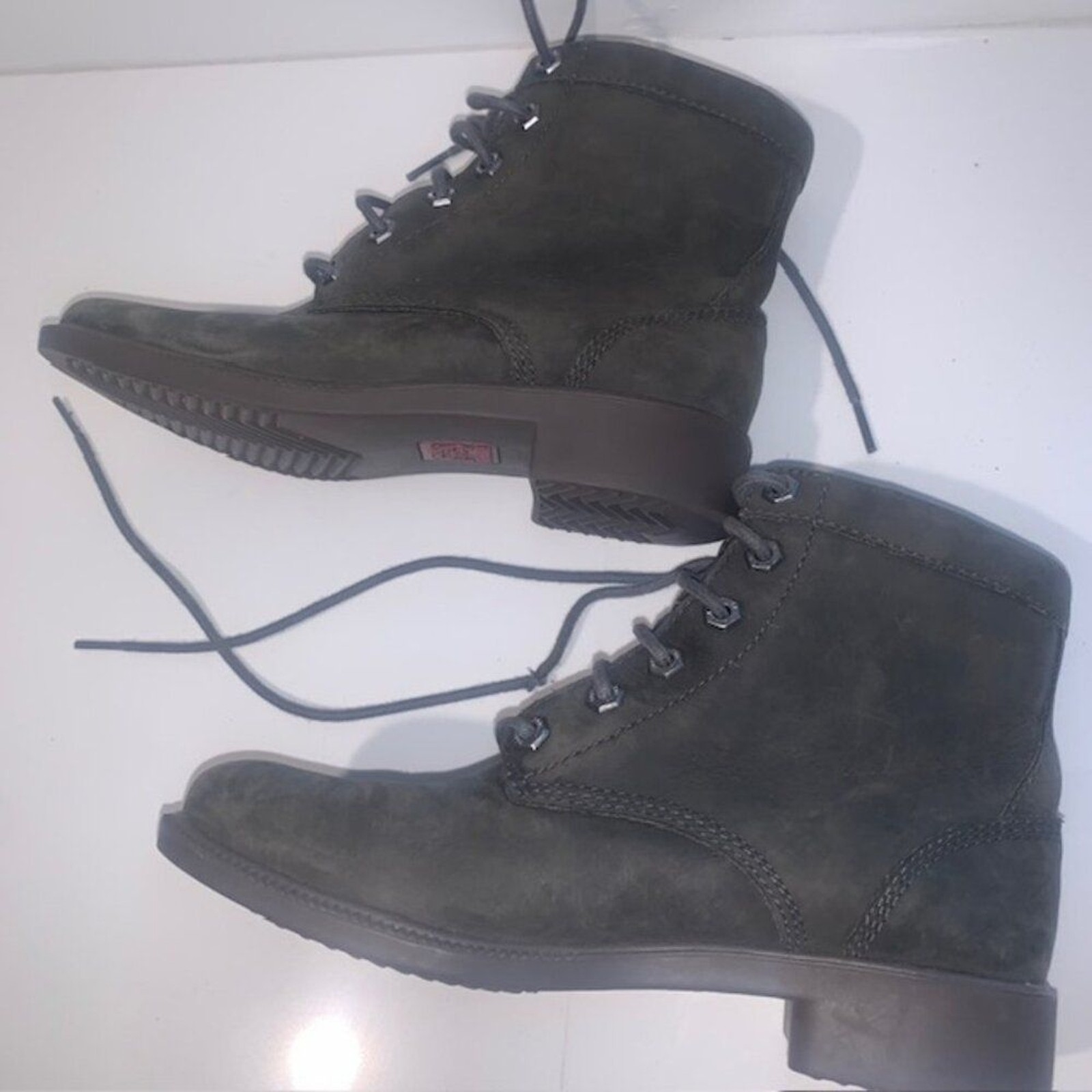 Kodiak All Season Waterproof Olive Green Leather Lace-Up Ankle Boots – Size 6.5