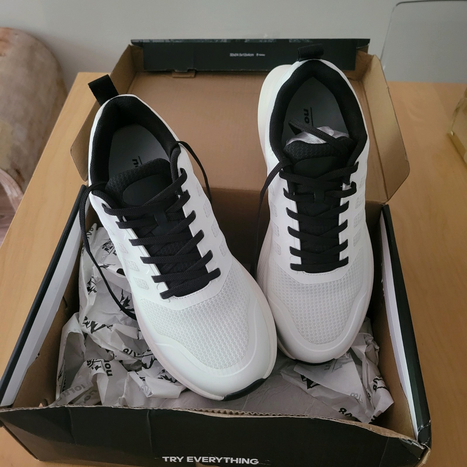 Brand New NORTIV 8 Women’s Walking Shoes, Size 9.5 White