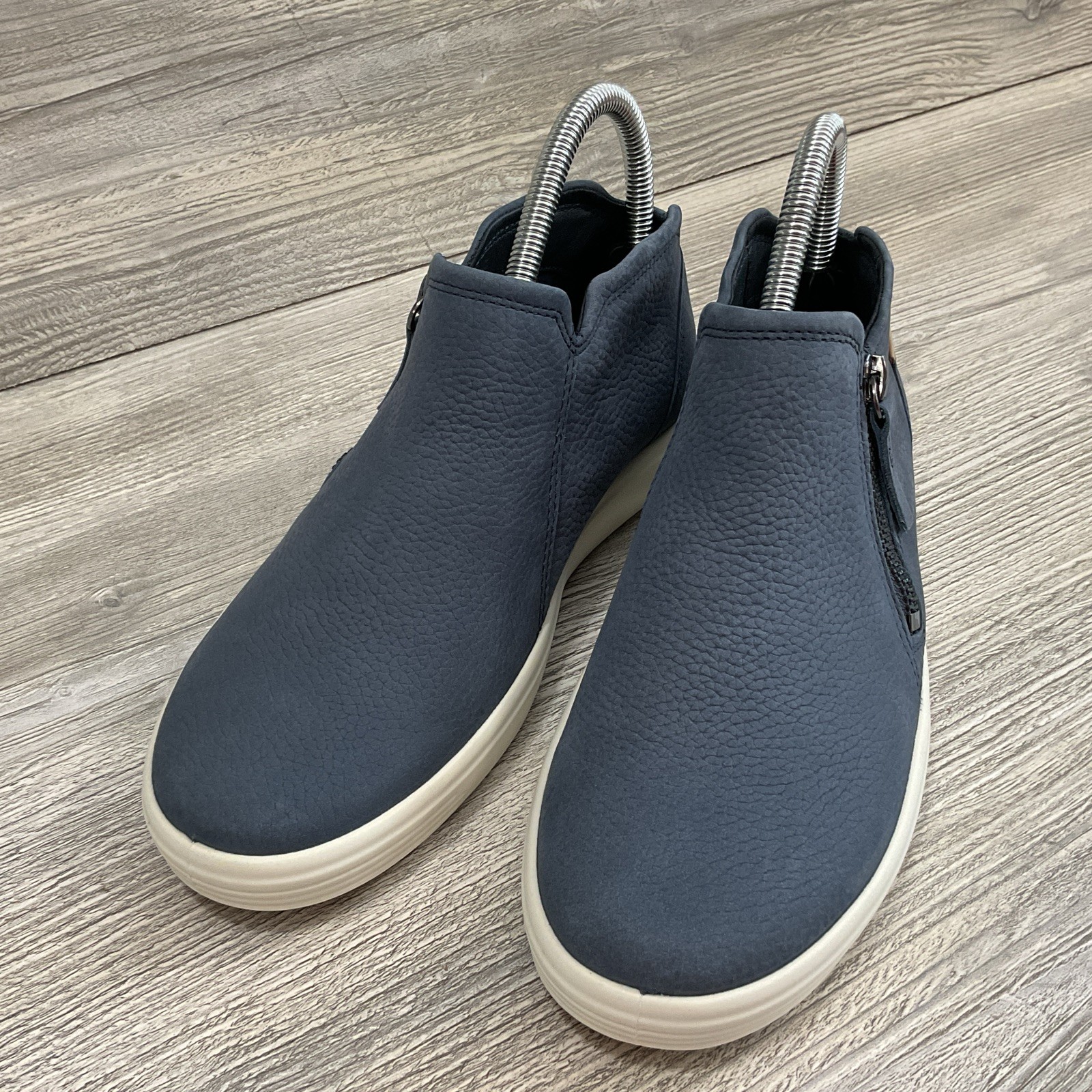 ECCO Soft 7 Low Bootie Side Zip Marine Blue Sneaker Women’s EU 37/ US 6-6.5