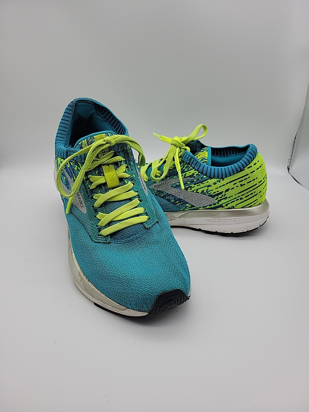 Brooks Womens Ricochet 1202821B430 Blue Green Running Sneakers Shoes Size 7.5 B