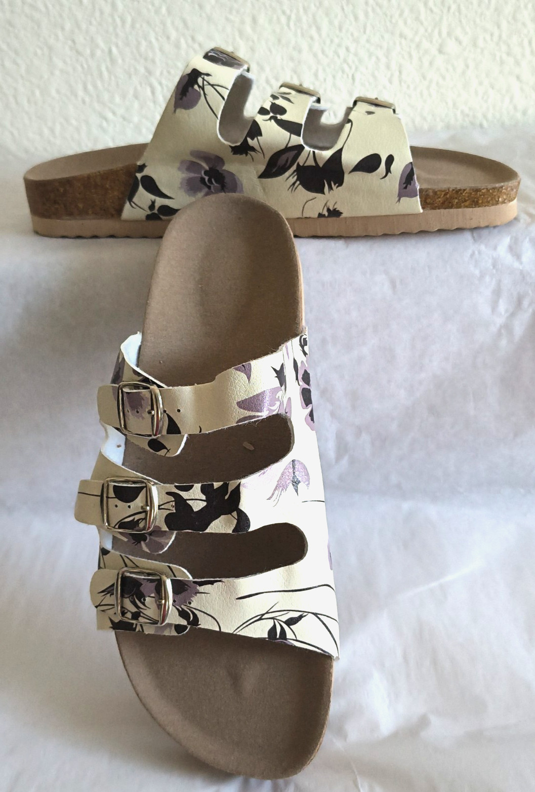 NEW Woman Gold Coast TRIPLE BUCKLE STRAPS SLIDE SANDALS Size 9.5 COMFORT FLORAL