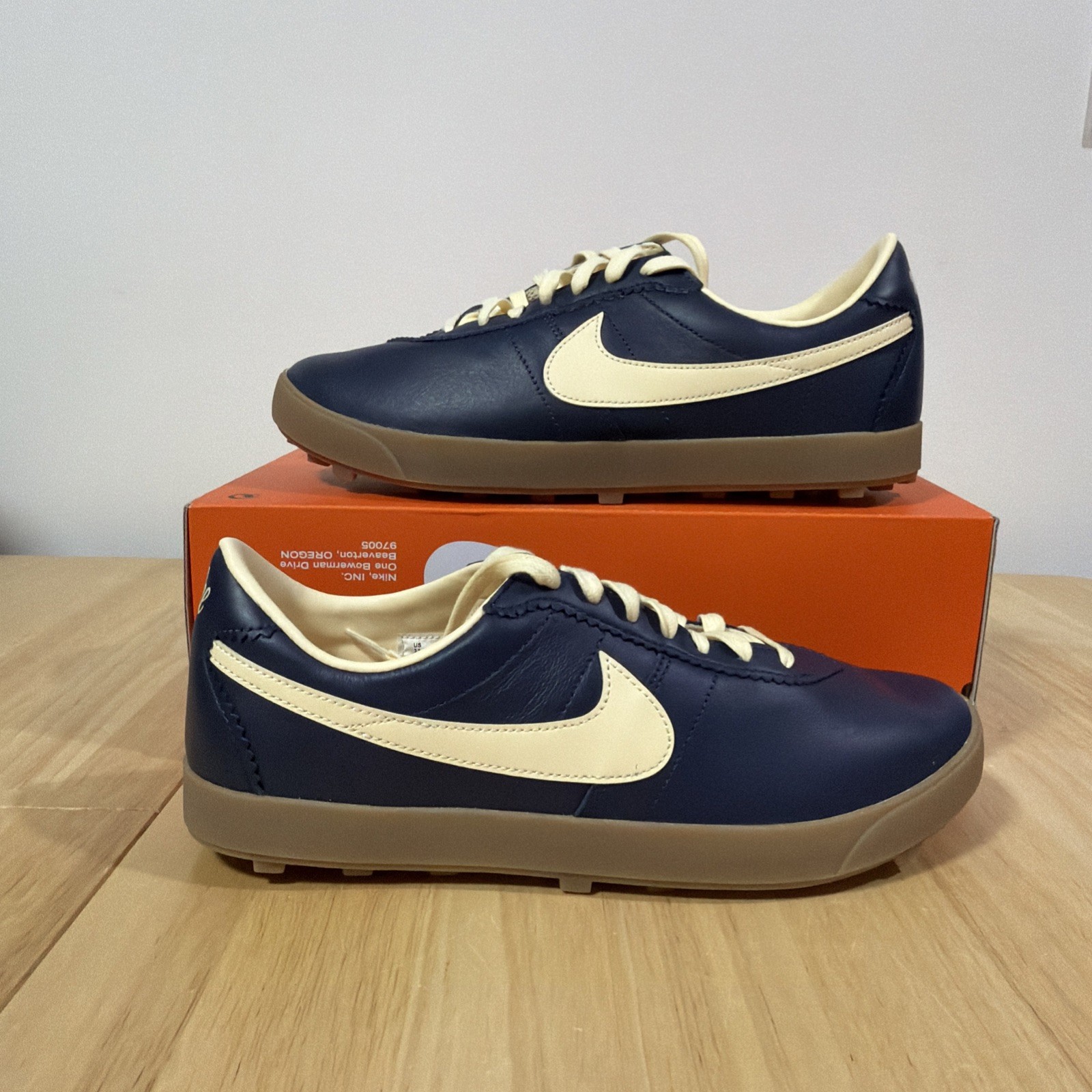Women’s Size 11 – Nike Astrograbber Leather Midnight Navy II1259-400