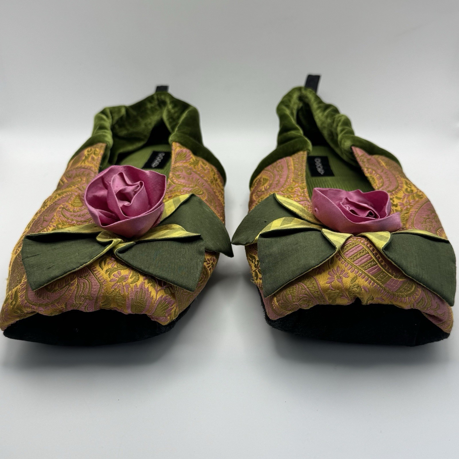 Goody Goody Bon Bon Floral Brocade Slippers WL Velvet Rose Renaissance Festival