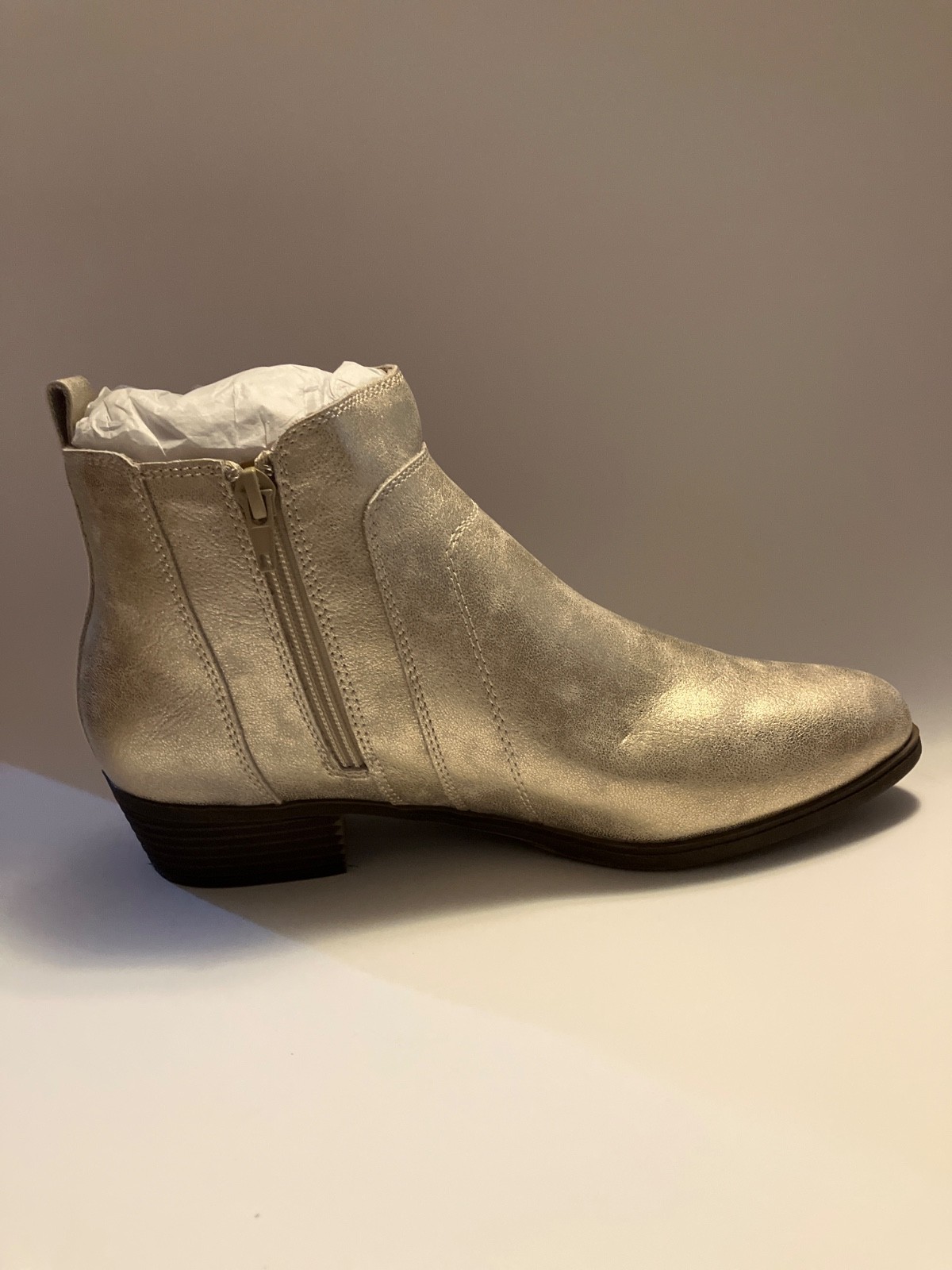 Sugar womens gold bootie size 8.5M