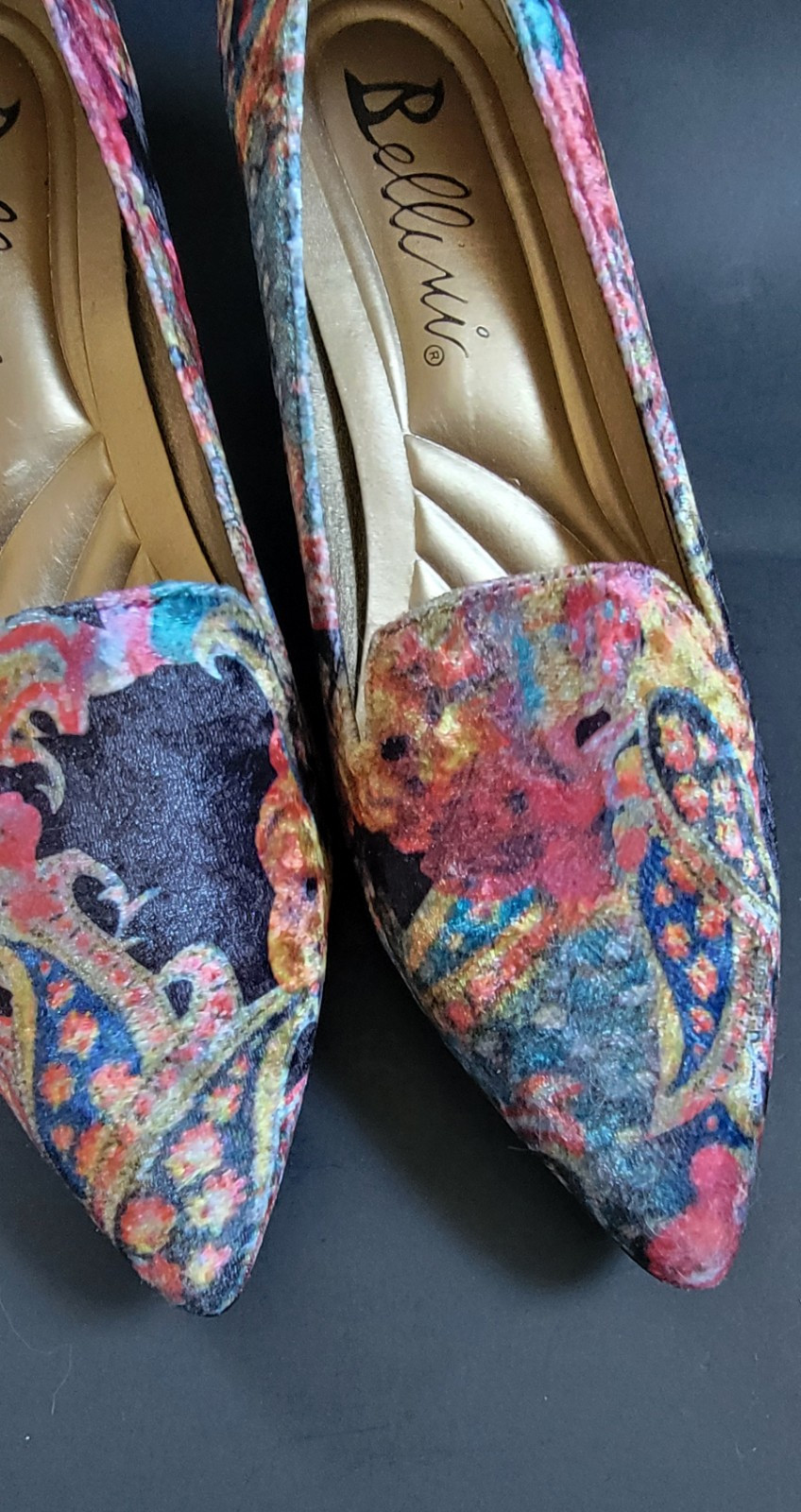 Bellini Women’s Bobcat Multi-colored Velvet Pump Heels Shoes – Sz 8.5