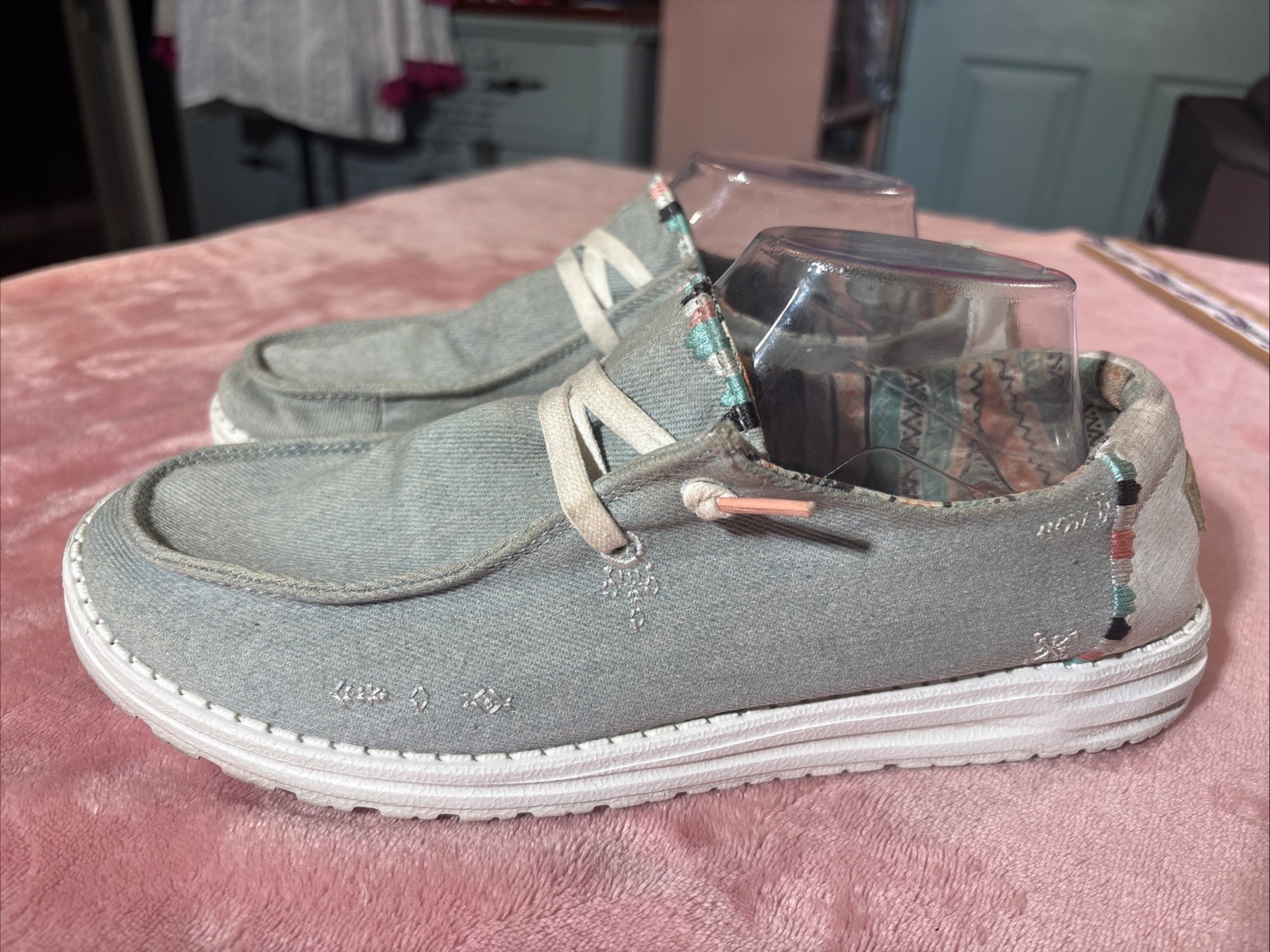 Hey Dude Wendy Boho Light Denim Slip On Shoes Sneakers Women Size 11 Blue