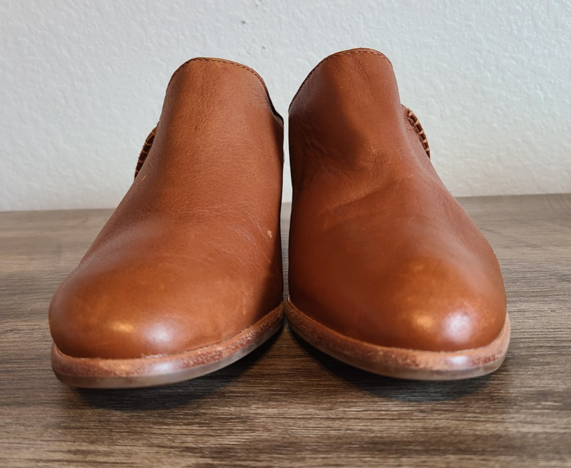 UGG Lovisa Womens Mules Shoes SIZE W7 Brown Leather Man Made Materials