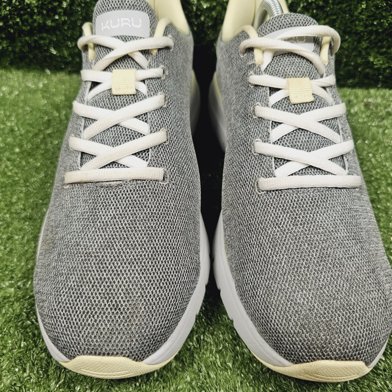 Kuru Flex Via Gray White Athletic Walking Comfort Sneakers Womens Size 9.5