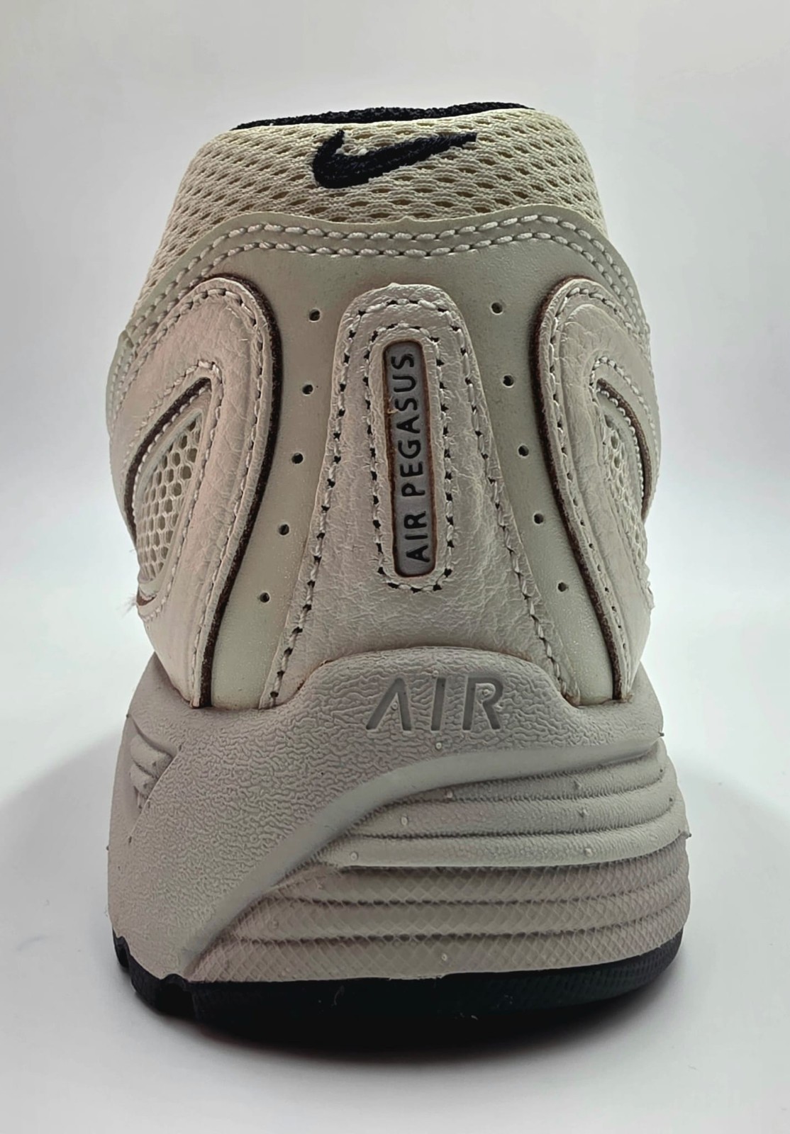 Nike Air Pegasus 2K5 Women’s Sneakers Shoes New FQ3571-001 (Size EU 40)
