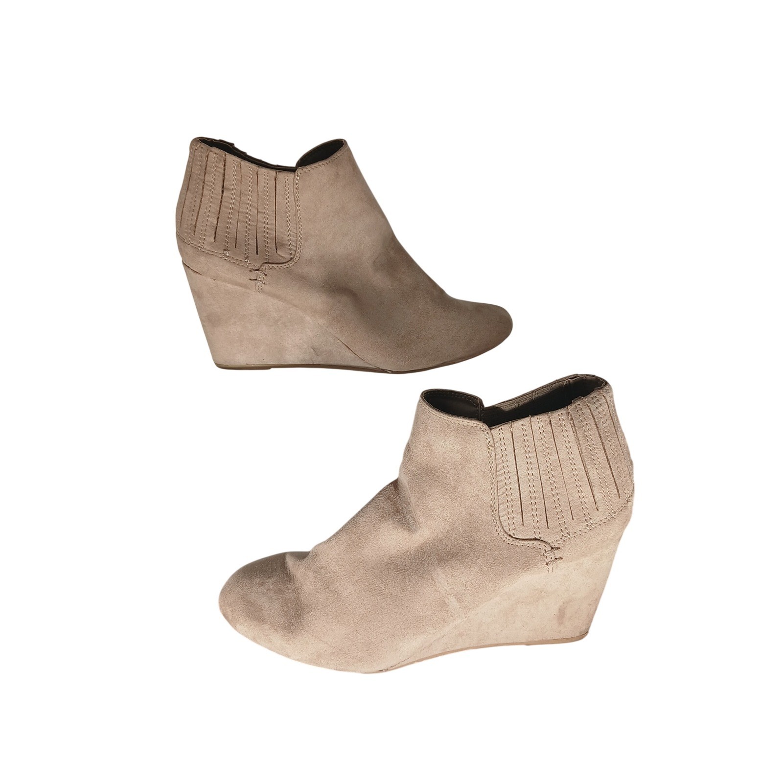 Dolcetta Kimmy Wedge Ankle Boots 8.5 Taupe Faux Suede Boho Minimalist Chic