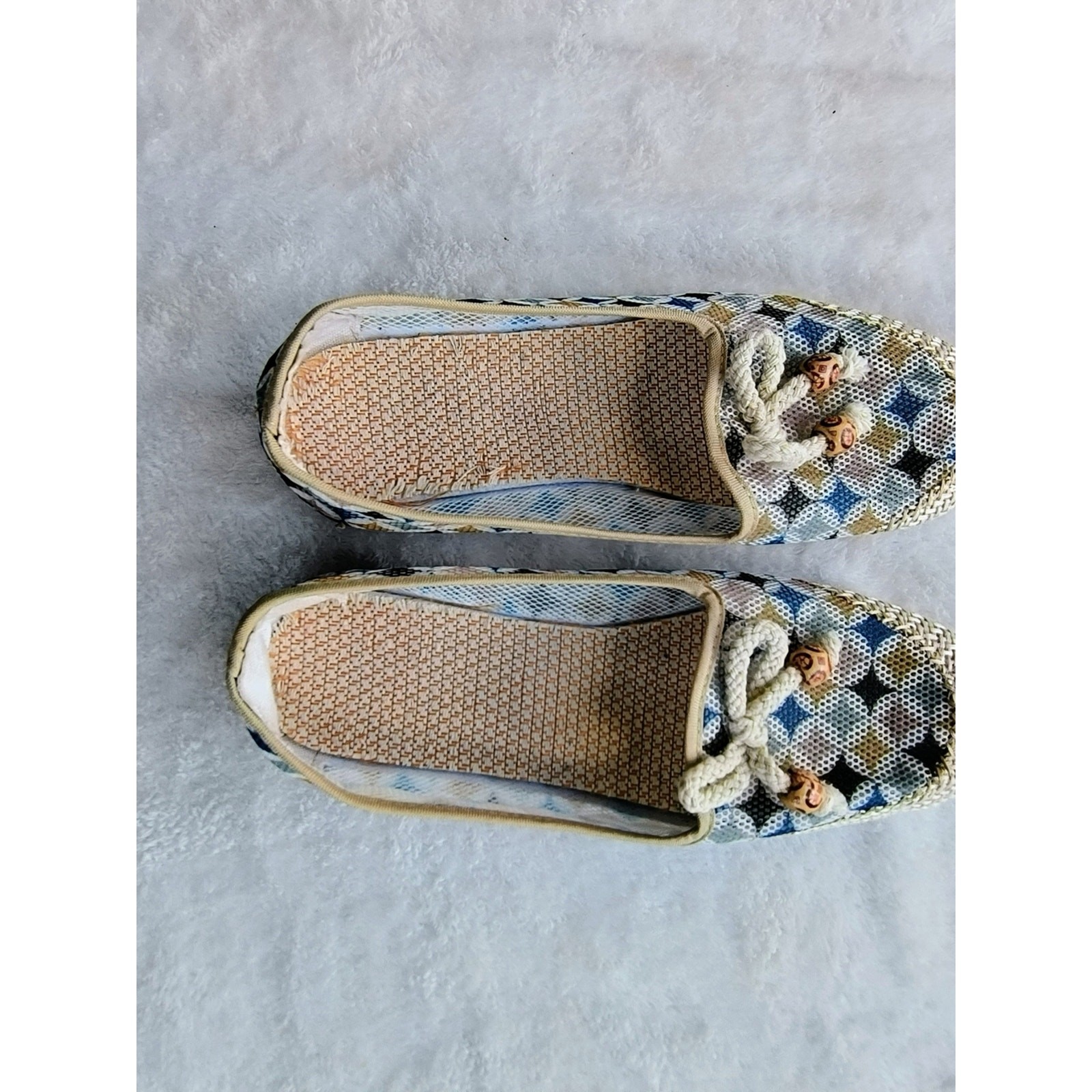 Woven Diamond-Pattern Slip-On Flats in Blue and Cream