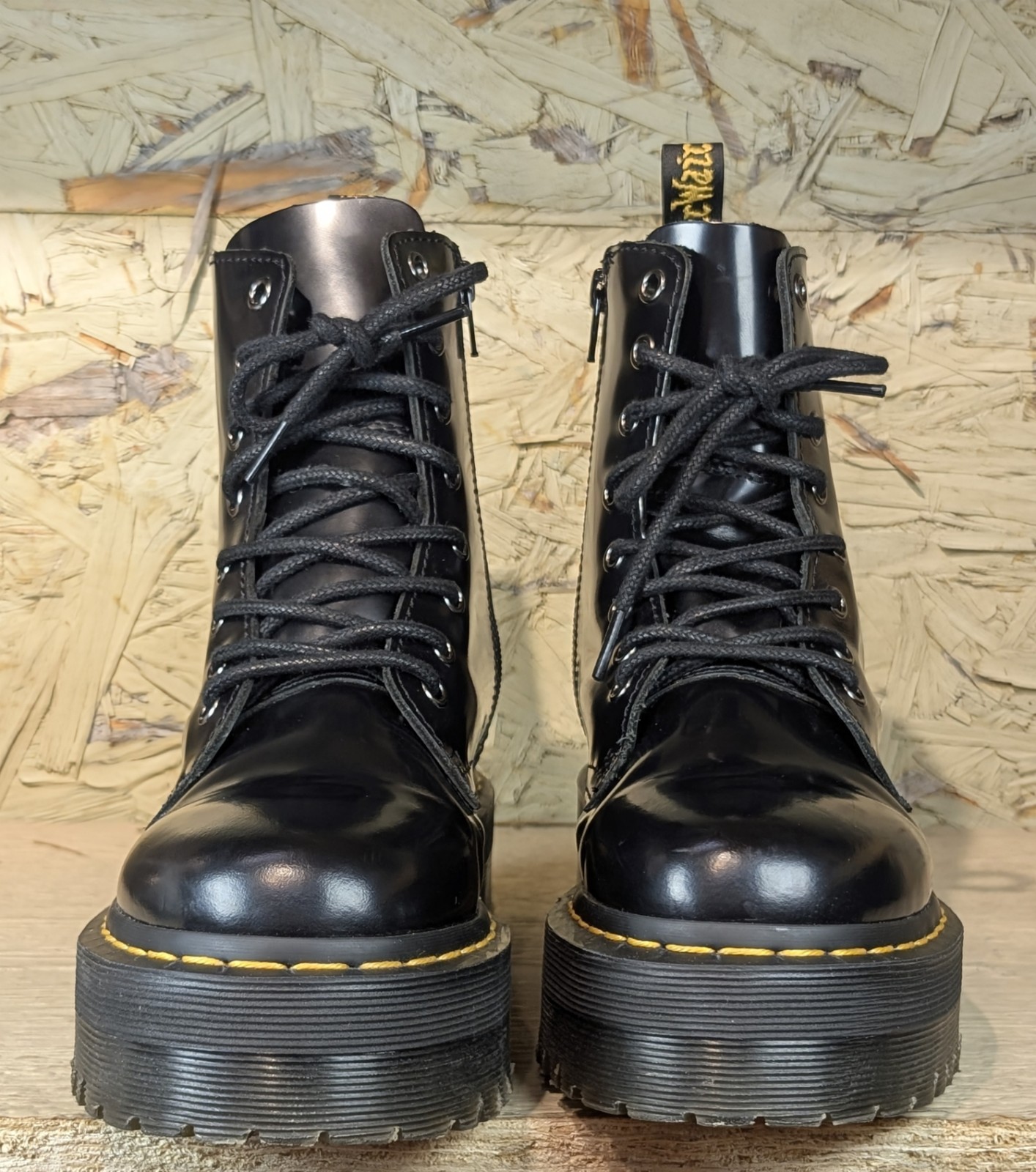 Dr Martens Womens Smooth Leather Chunky Platform Goth Grunge Combat Boots US 7