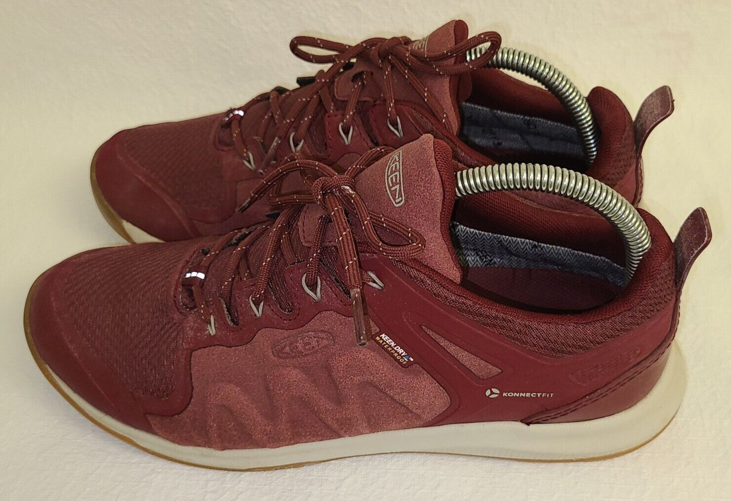 Womens KEEN Terradora II Waterproof Low Height Hiking Size: 10.5 Color: Red