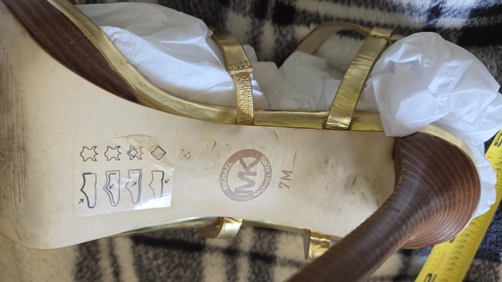 Michael Kors Gold Leather Strappy Logo Ankle Strap Open Toe 4.5″ Heels US 7