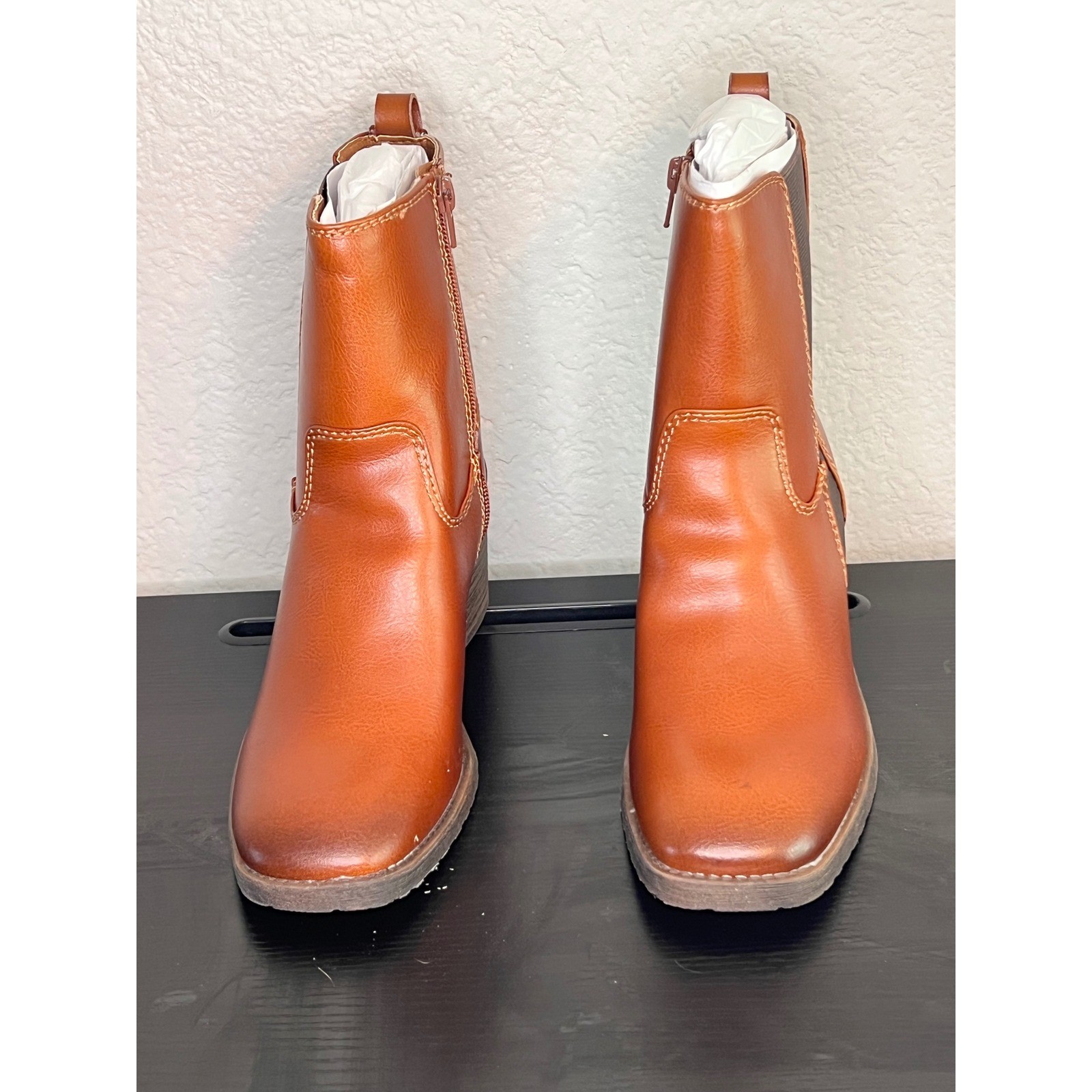Zodiac ankle Boots Block Heel Side Zip Cognac Brown Leather New size 8.5