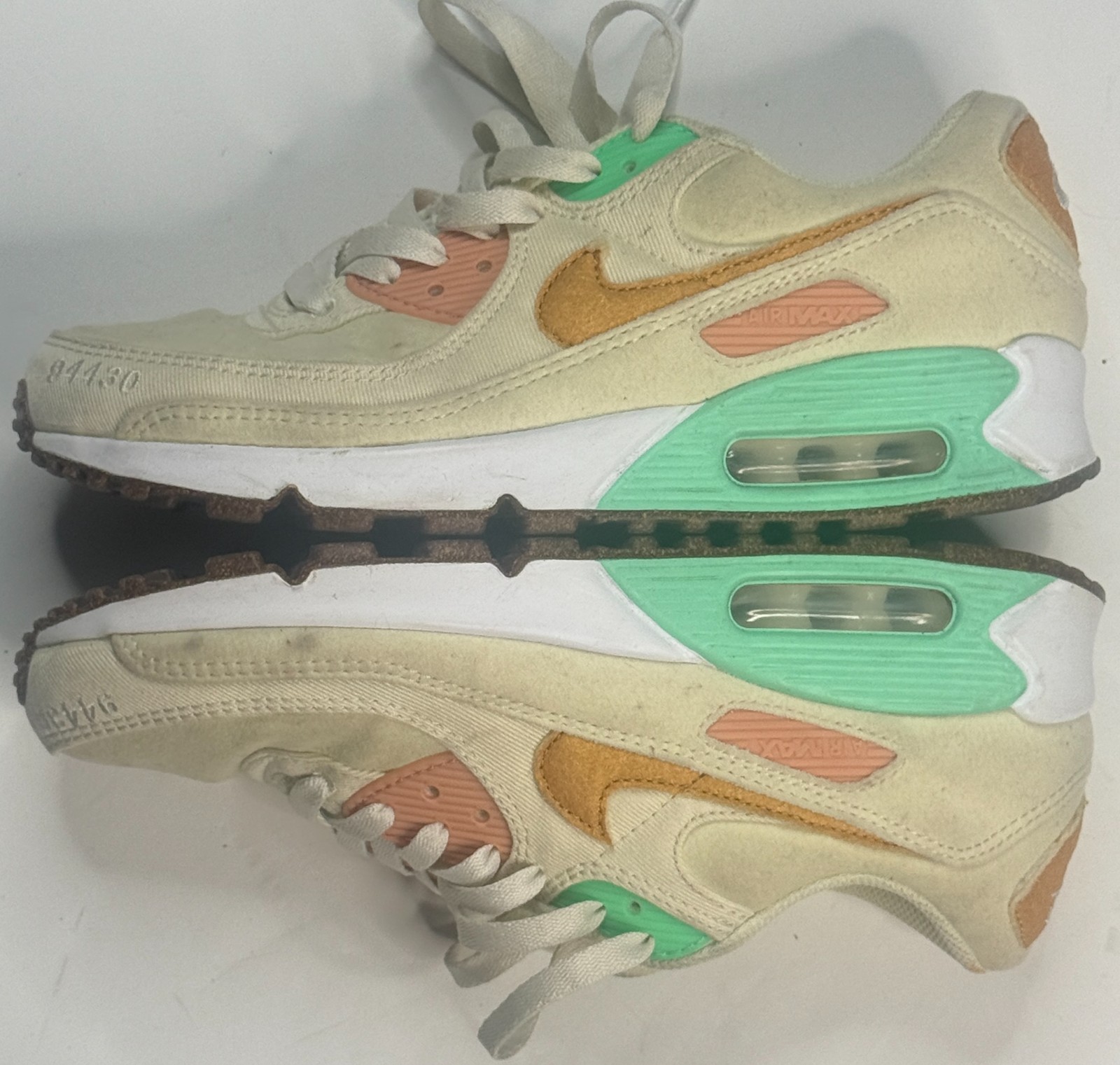 NIke Air Max 90 Women’s Happy Pineapple Coconut Milk Low Top Sneaker Size 8