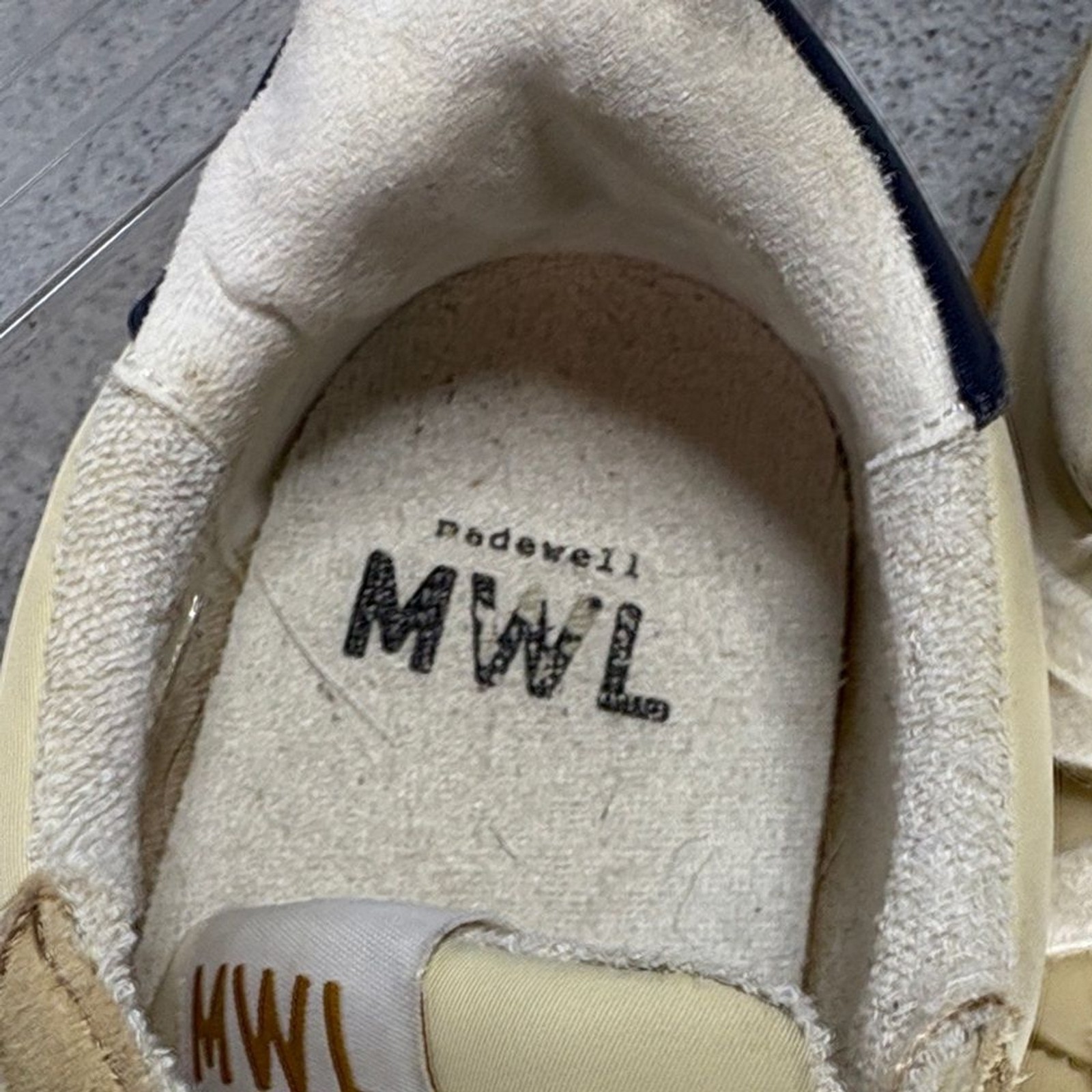 Madewell Beige and Navy Athletic Shoes.‎ Fc5