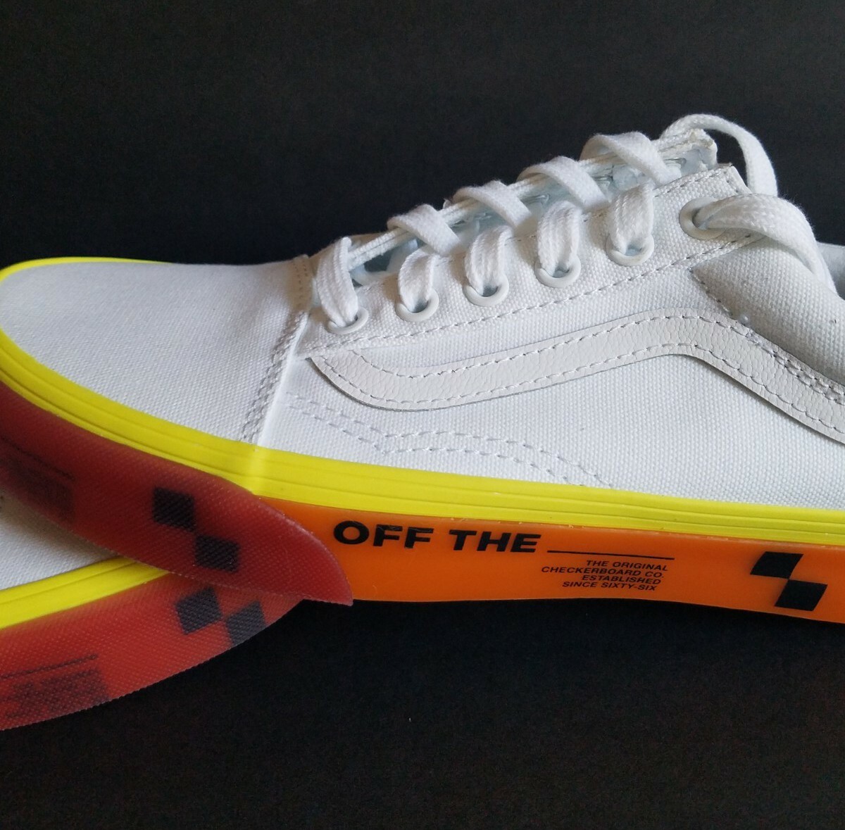 Vans Off the Wall Canvas Women White Red Orange Yellow Lace-Up Sneakers Size 5.5