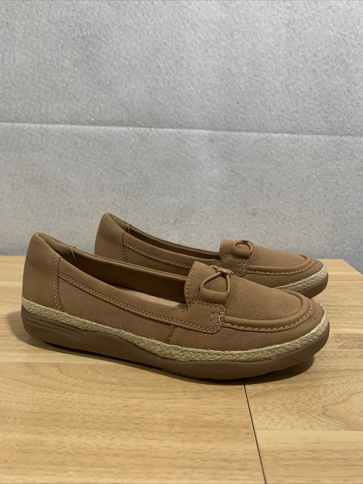 Clarks Tan Elaina Milly Loafer Women’s Size 9.5