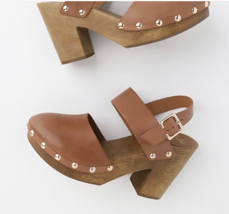 Lulu’s Weslyn 85288 Closed Toe Clog Cognac Vachetta