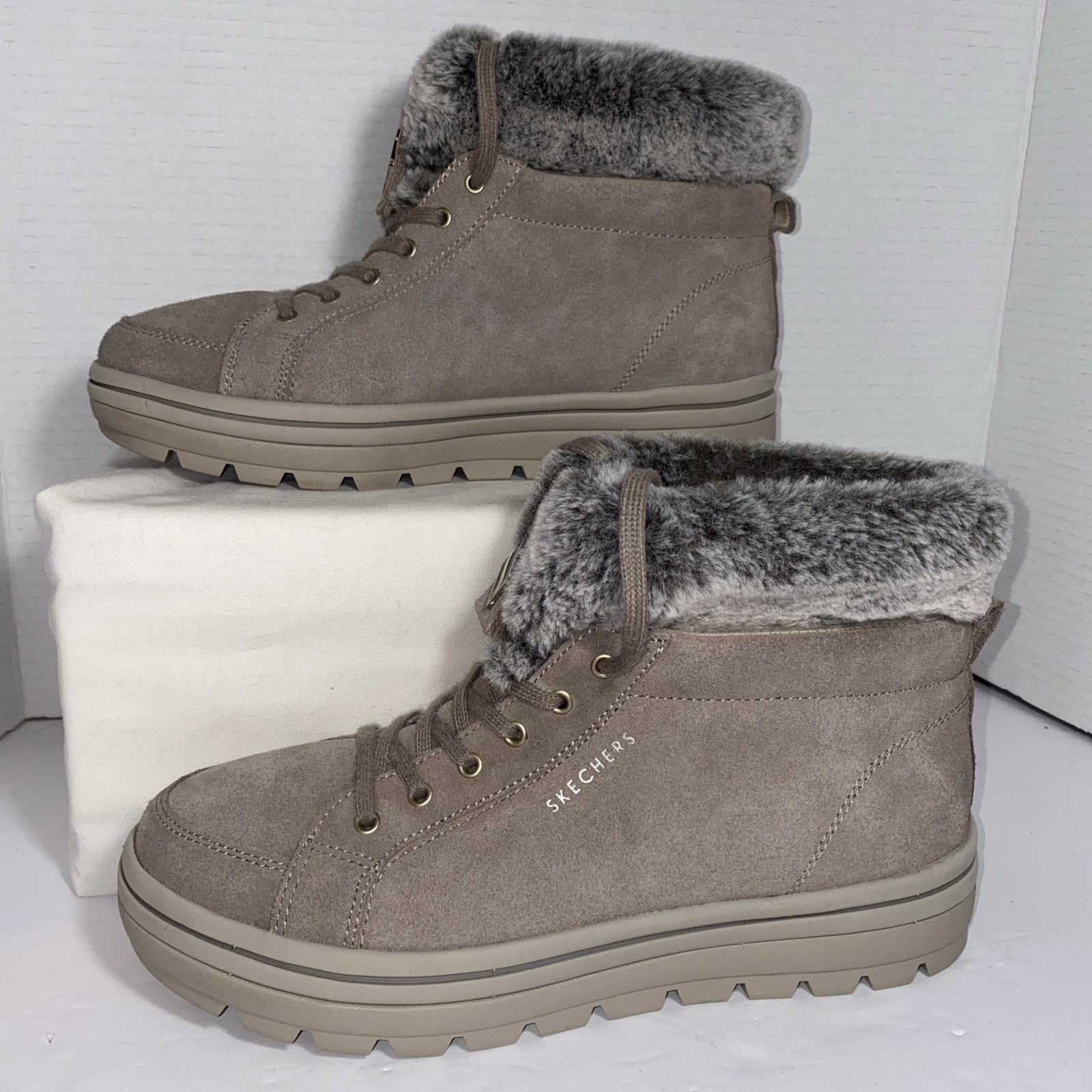 Skechers Street Cleat Everyday Chillz Suede Ankle Boot Style Taupe Women 8.5