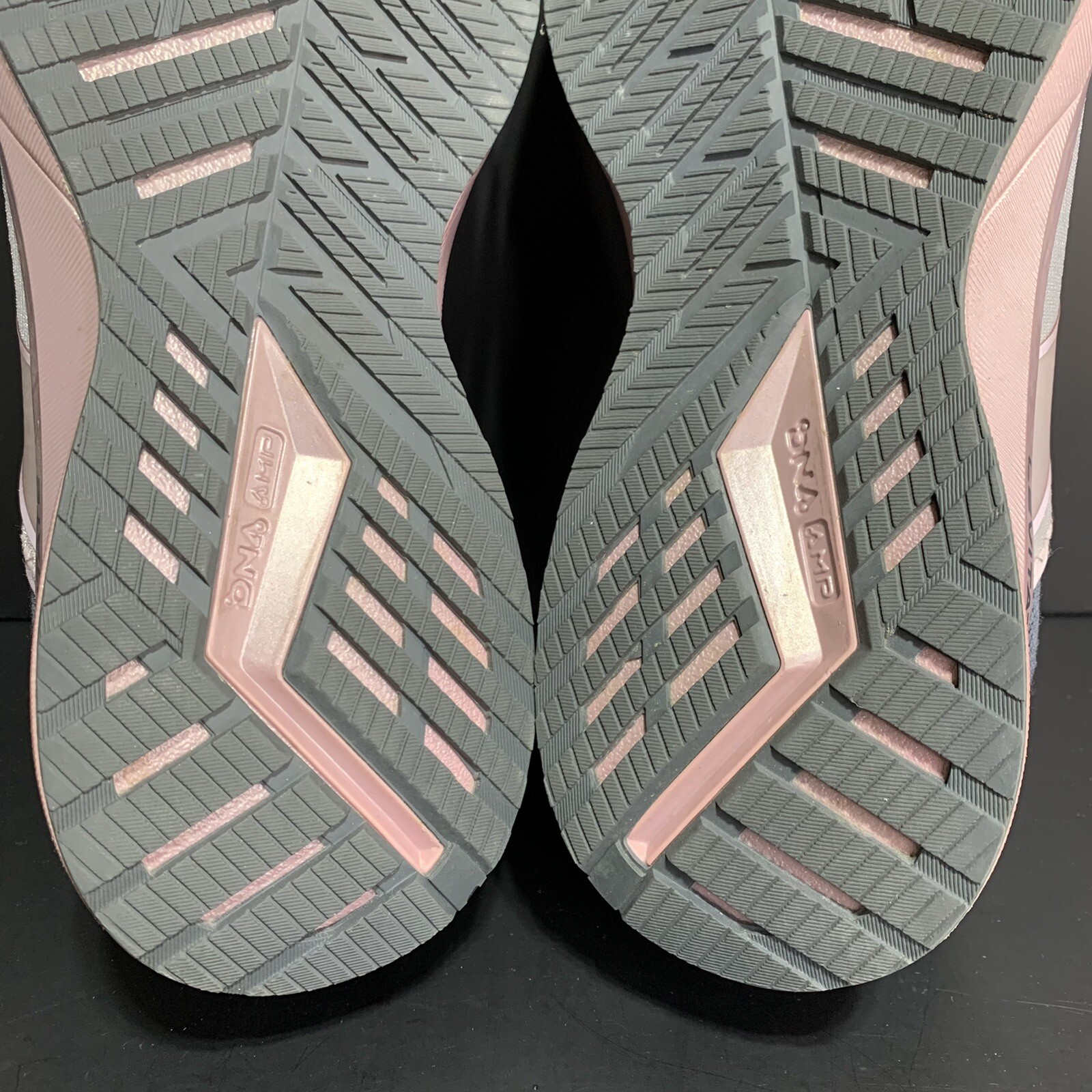 Brooks Levitate 4 LE Running Shoes 1203471B074 Grey Pink Women’s Size 11 B