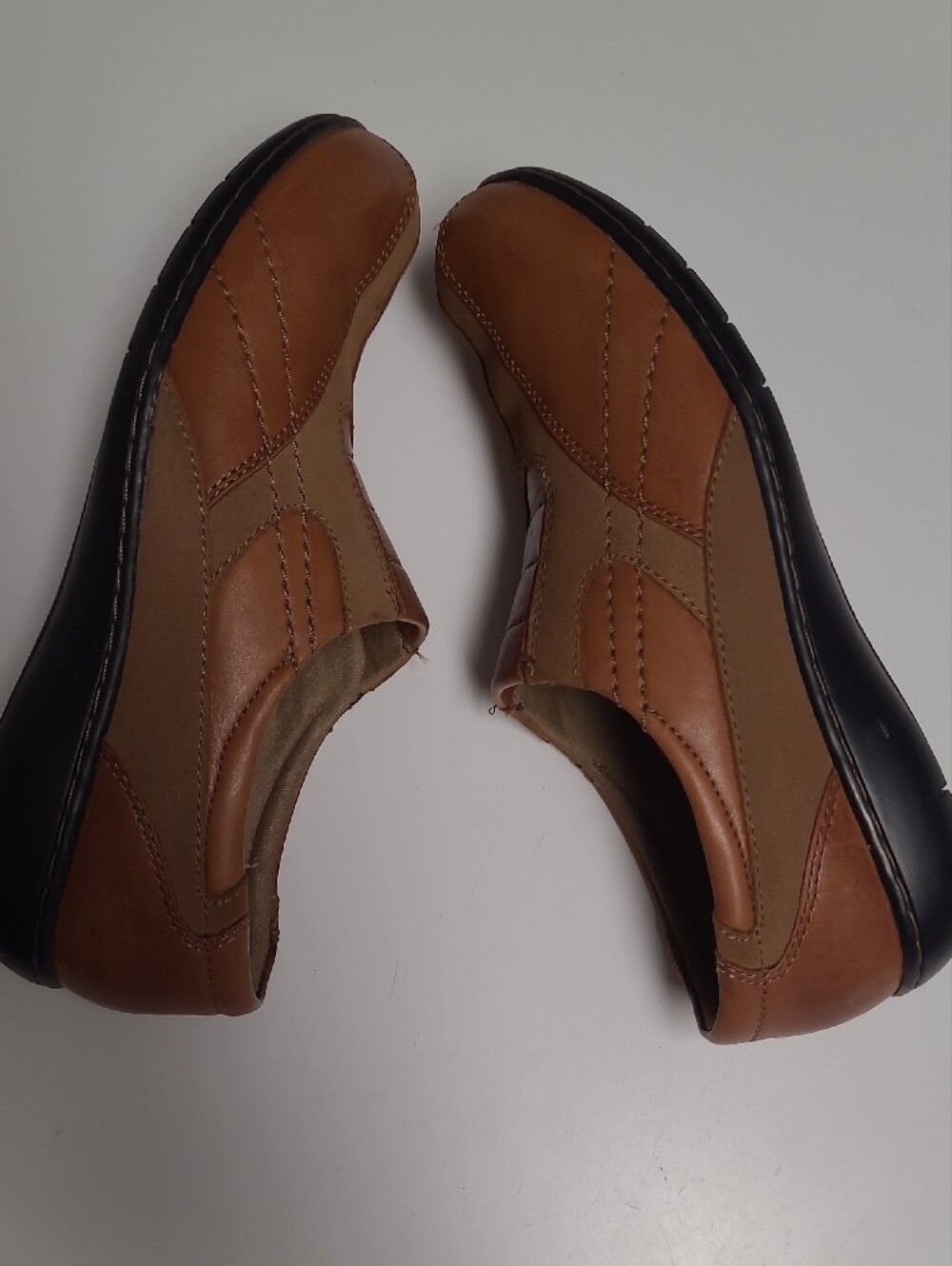 Clarks Relano Comfort Casual Leather Shoes – Two-Tone Brown and Tan – Size 7W