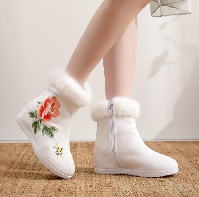Fall/ Winter Women Chinese Folk Fleece Boots Embroidered Flower Flat Shoes Warm